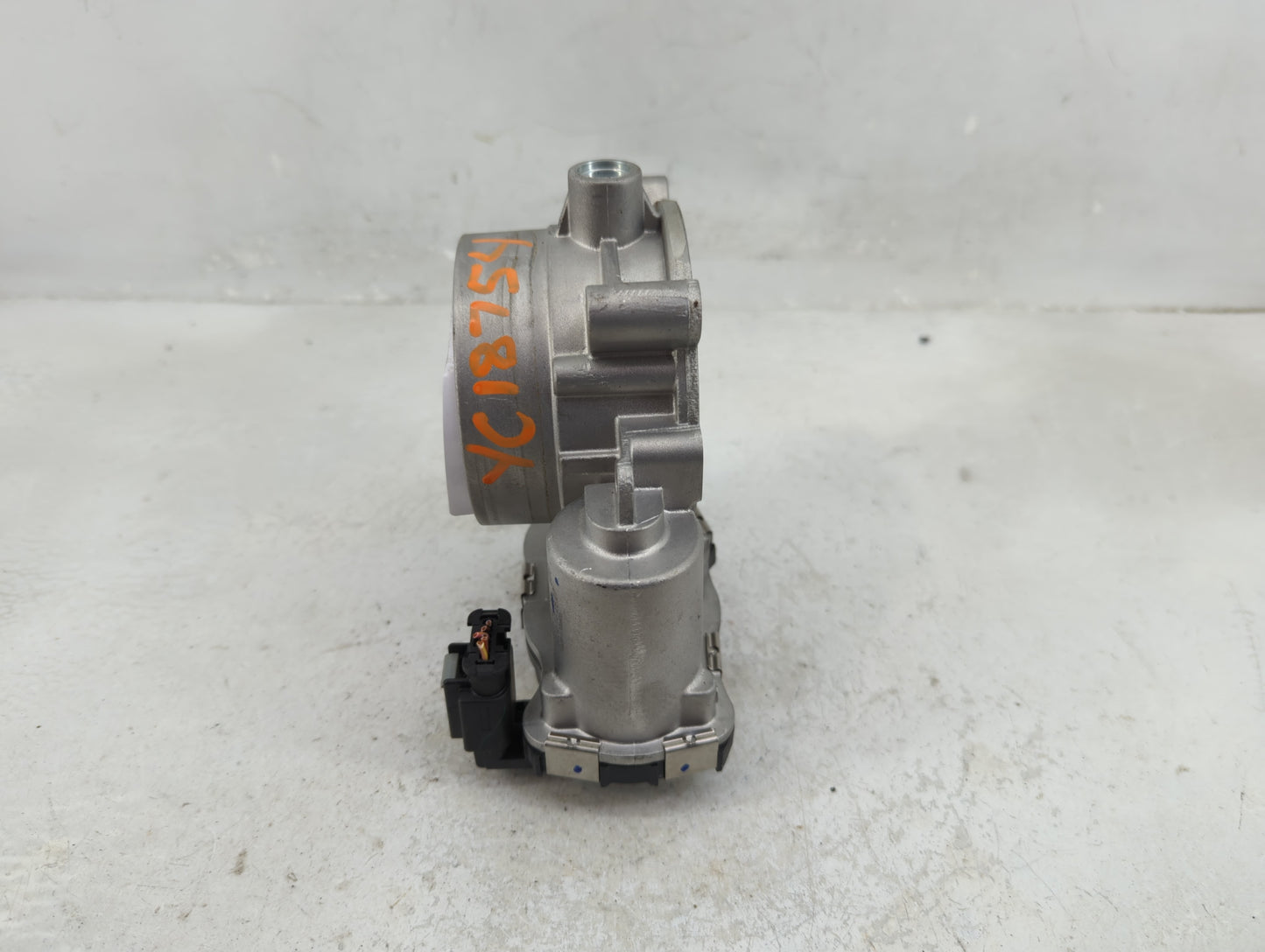2014-2022 Dodge Durango Throttle Body P/N:53034251AD Fits Fits 2012 2013 2014 2015 2016 2017 2018 2019 2020 2021 2022 OEM Us
