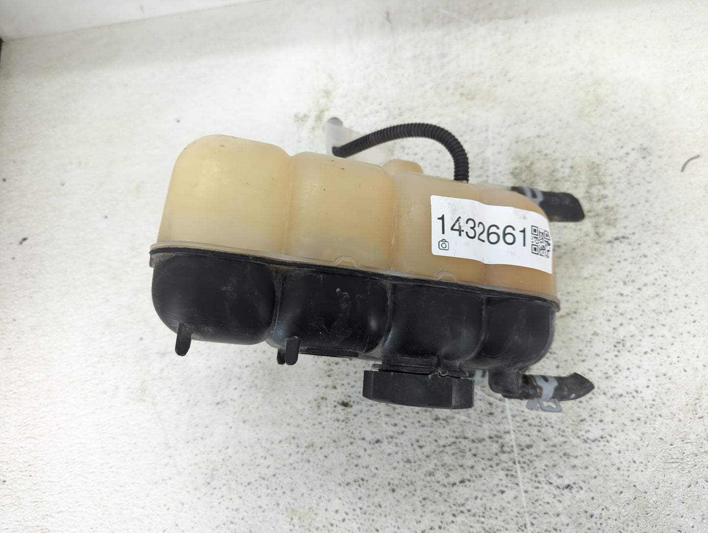2016-2022 Dodge Durango Radiator Coolant Overflow Expansion Tank Bottle 1432661 - Oemusedautoparts1.com