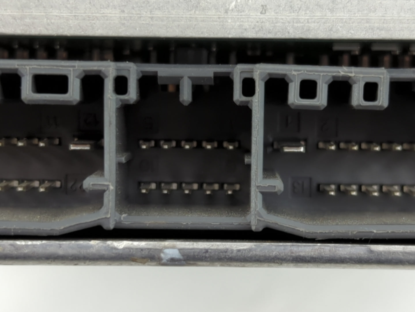 2020-2022 Dodge Durango Radio Speaker Amplifier 68547718ab - Oemusedautoparts1.com