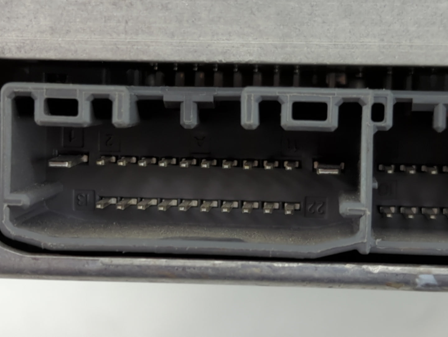 2020-2022 Dodge Durango Radio Speaker Amplifier 68547718ab - Oemusedautoparts1.com