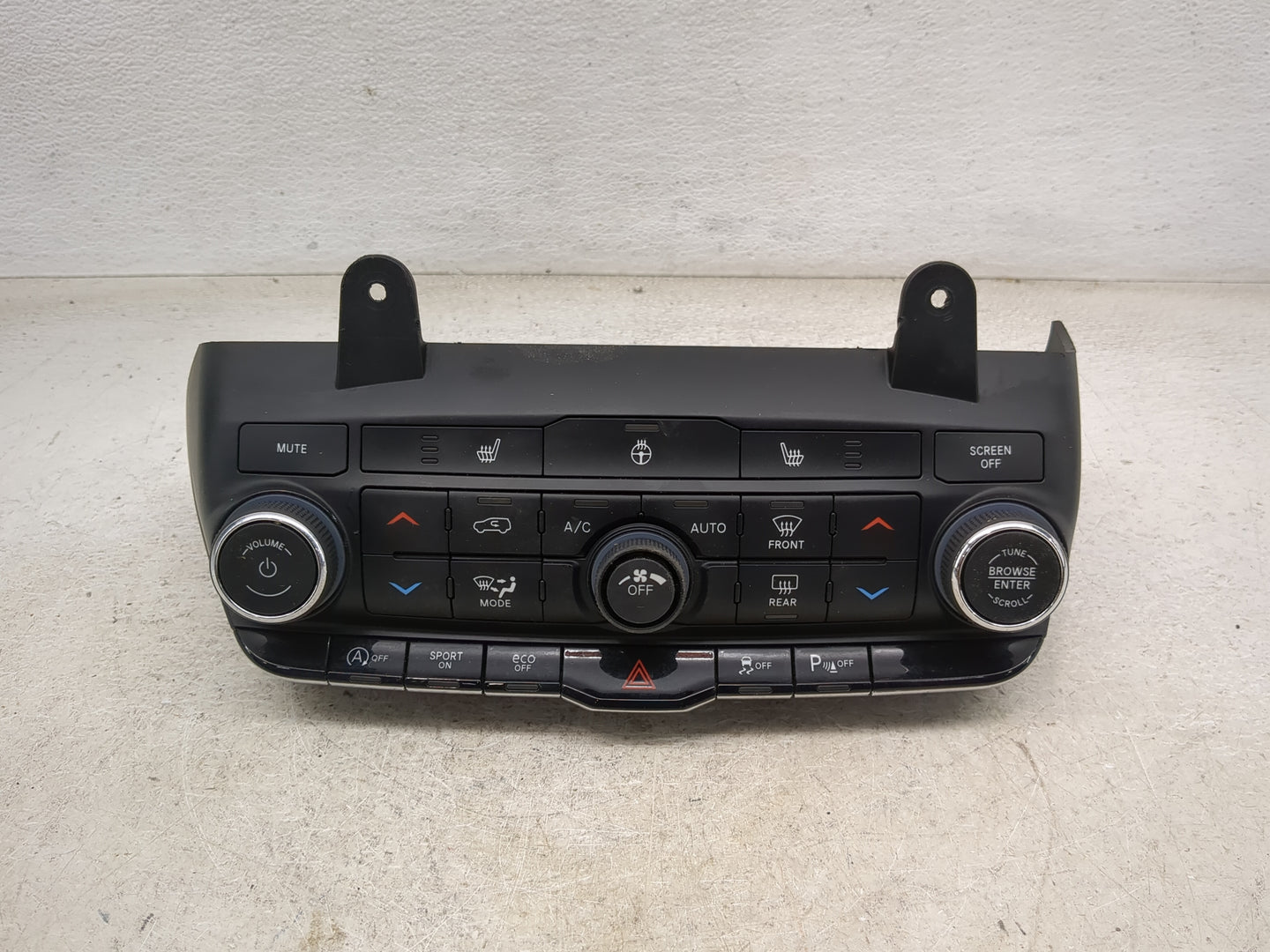 2021-2022 Dodge Durango Climate Control Module Temperature AC/Heater Replacement P/N:P68465668AC P68465670AC Fits Fits 2021 