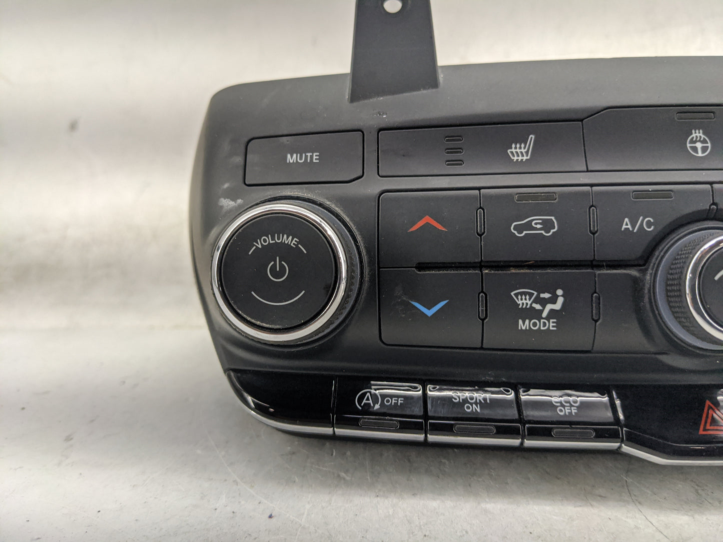 2021-2022 Dodge Durango Climate Control Module Temperature AC/Heater Replacement P/N:P68465670AC 68465670AC Fits Fits 2021 2