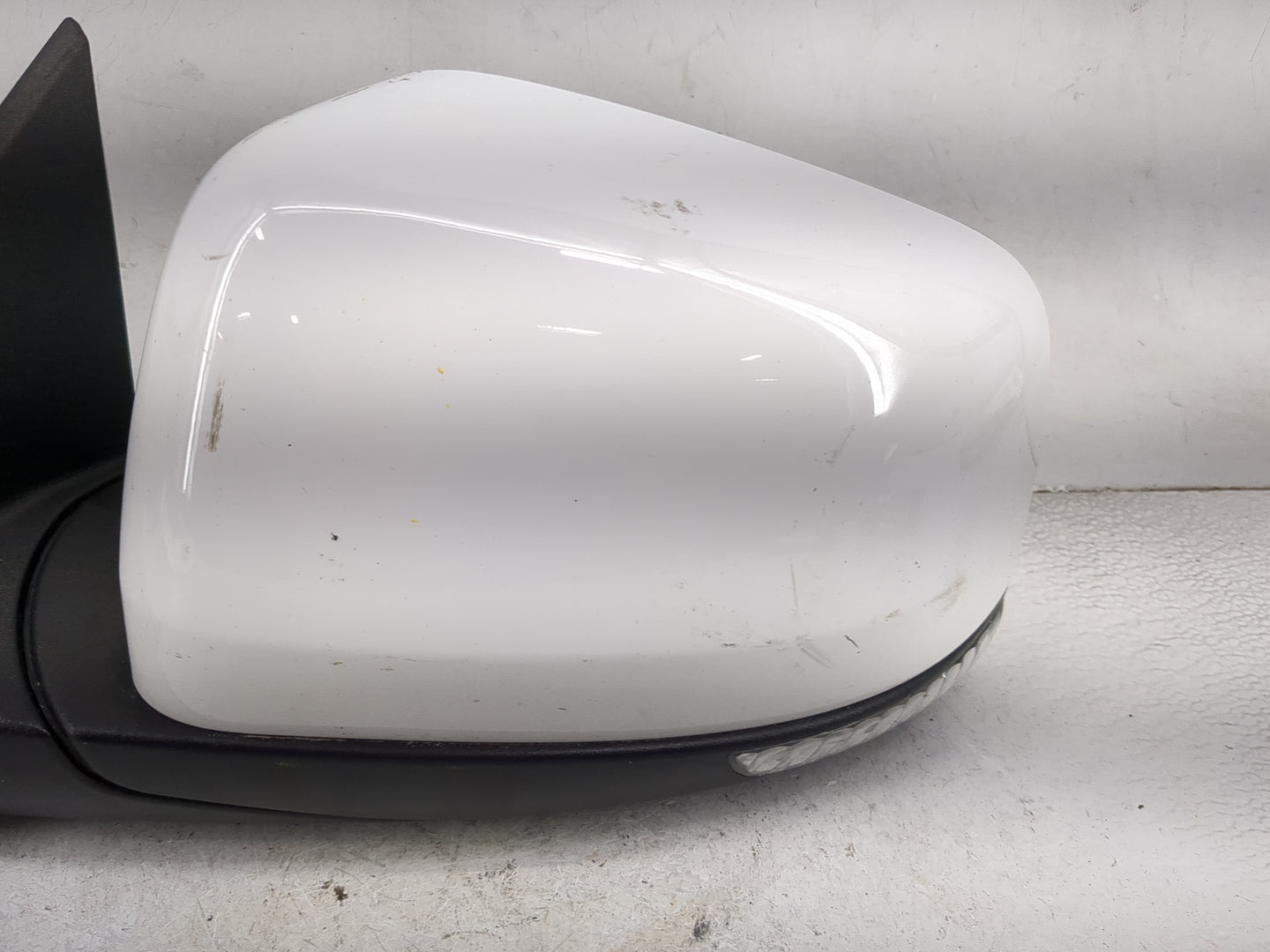 2014-2022 Dodge Durango Driver Side View Mirror - Left Door Mirror OEM Used - Oemusedautoparts1.com