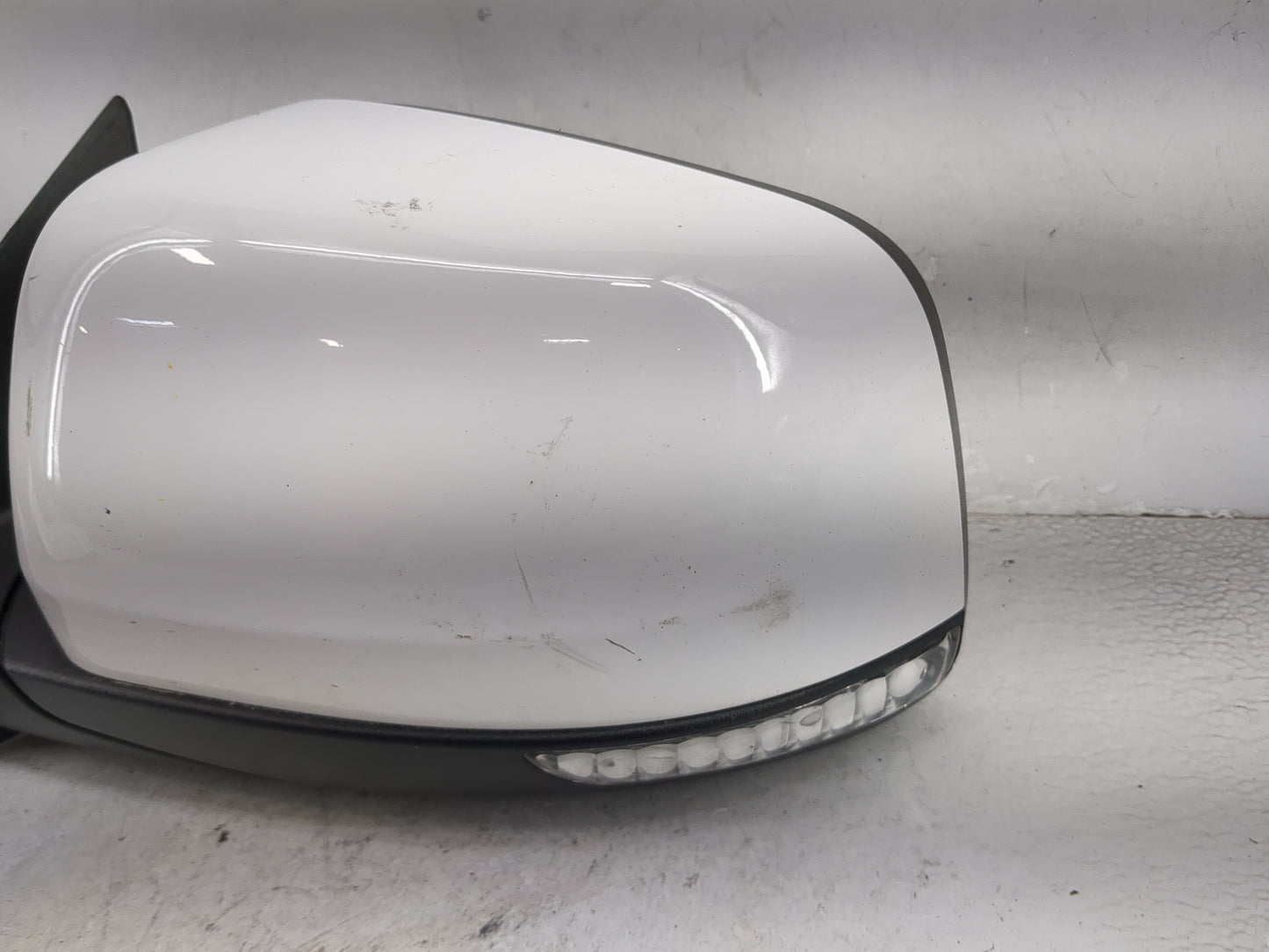 2014-2022 Dodge Durango Driver Side View Mirror - Left Door Mirror OEM Used - Oemusedautoparts1.com