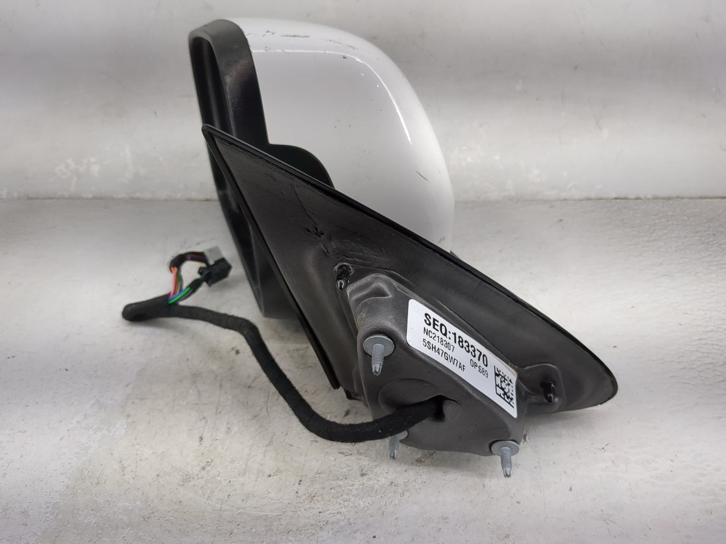 2014-2022 Dodge Durango Driver Side View Mirror - Left Door Mirror OEM Used - Oemusedautoparts1.com