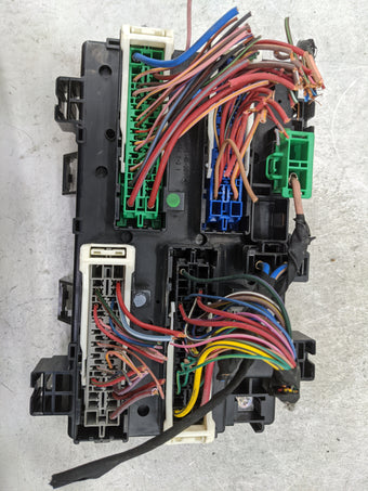 compare product 2022 Dodge Durango Fusebox Fuse Box Relay Module Tipm 1476075