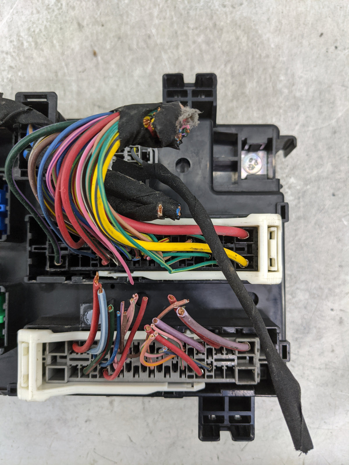 2022 Dodge Durango Fusebox Fuse Box Relay Module Tipm 1476075 - Oemusedautoparts1.com