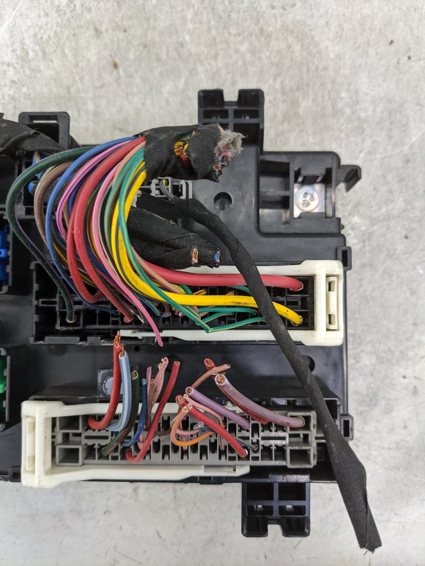 2022 Dodge Durango Fusebox Fuse Box Relay Module Tipm 1476075 - Oemusedautoparts1.com