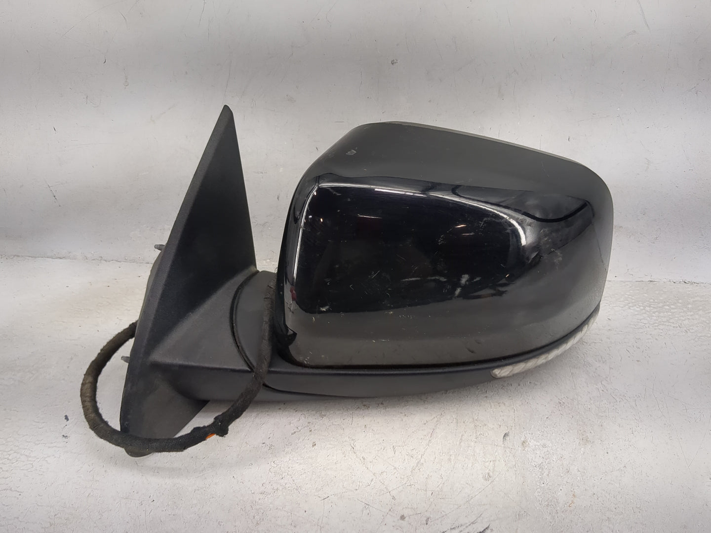 2022 Dodge Durango Driver Side View Mirror - Left Door Mirror OEM Used - Oemusedautoparts1.com