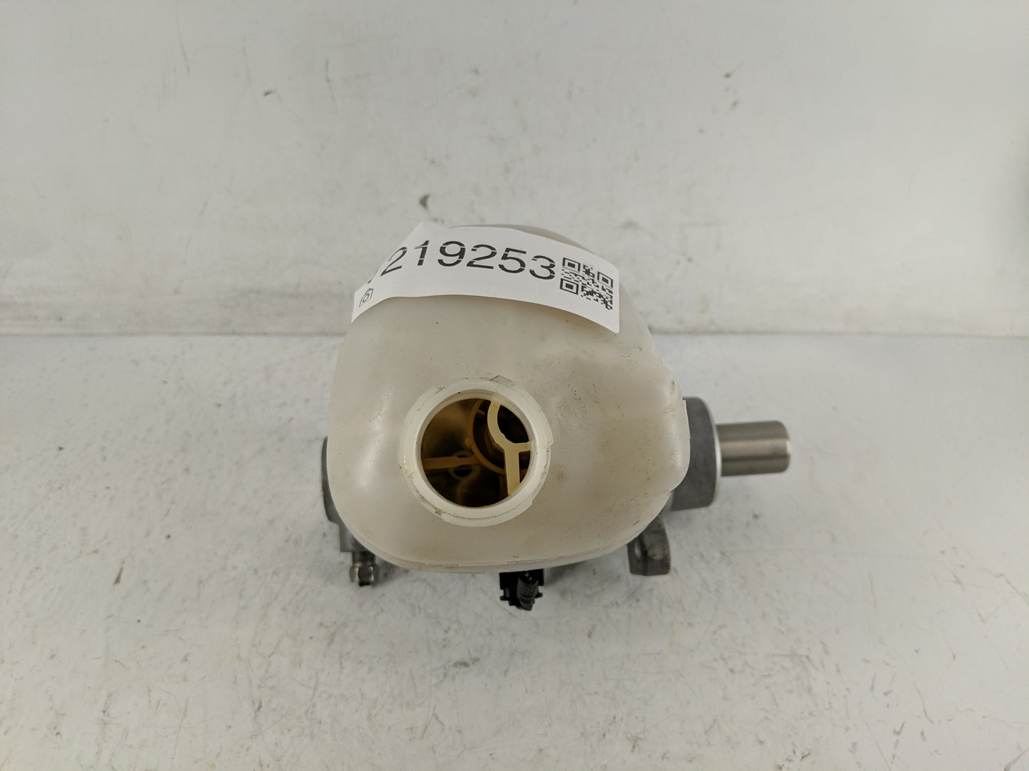 2007-2008 Dodge Ram 1500 Brake Master Cylinder - Oemusedautoparts1.com