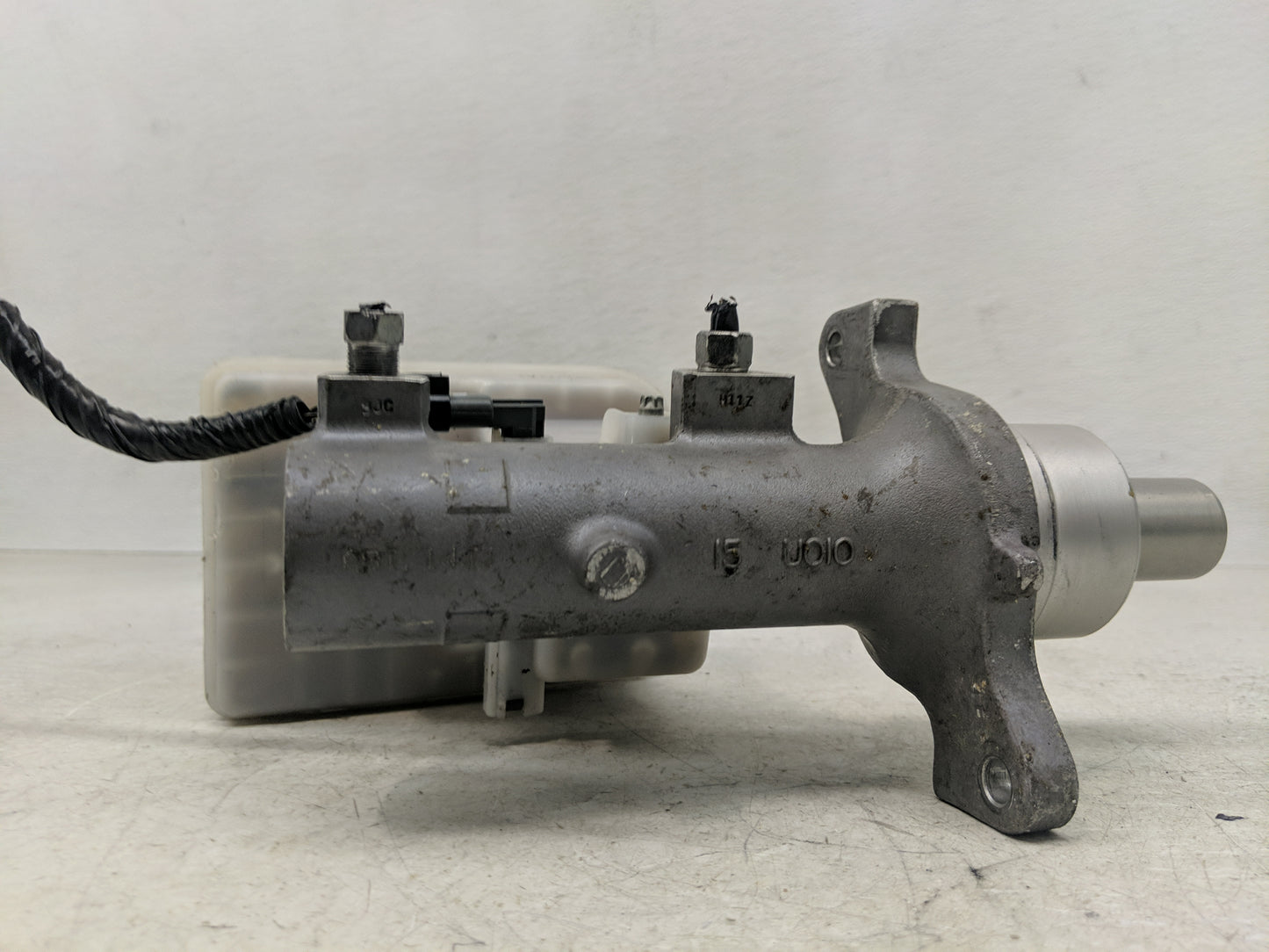 Dodge Ram 1500 Brake Master Cylinder - Oemusedautoparts1.com
