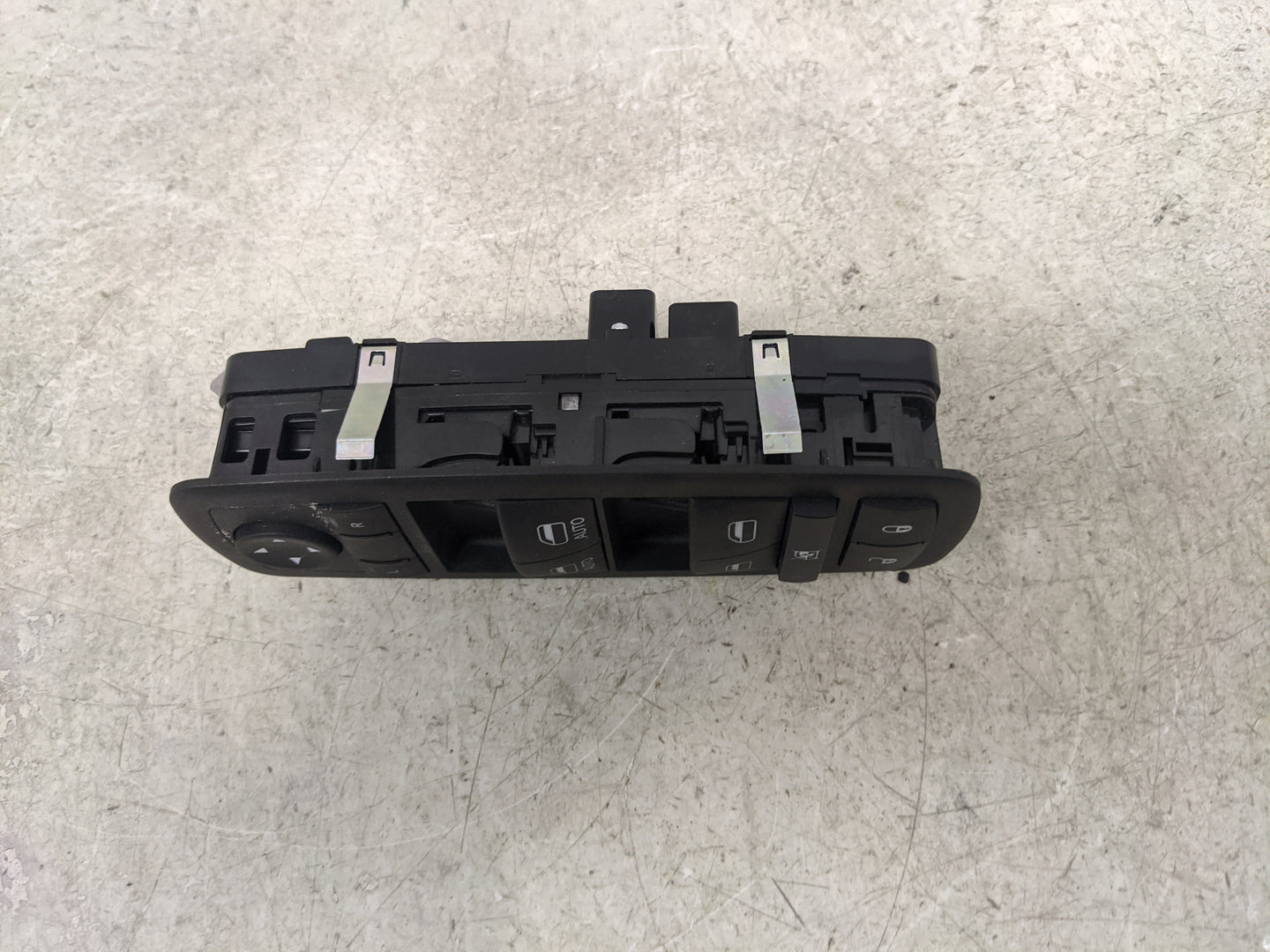 2022 Dodge Ram 1500 Master Power Window Switch Replacement Driver Side Left P/N:68262253AC Fits OEM Used Auto Parts - Oemuse