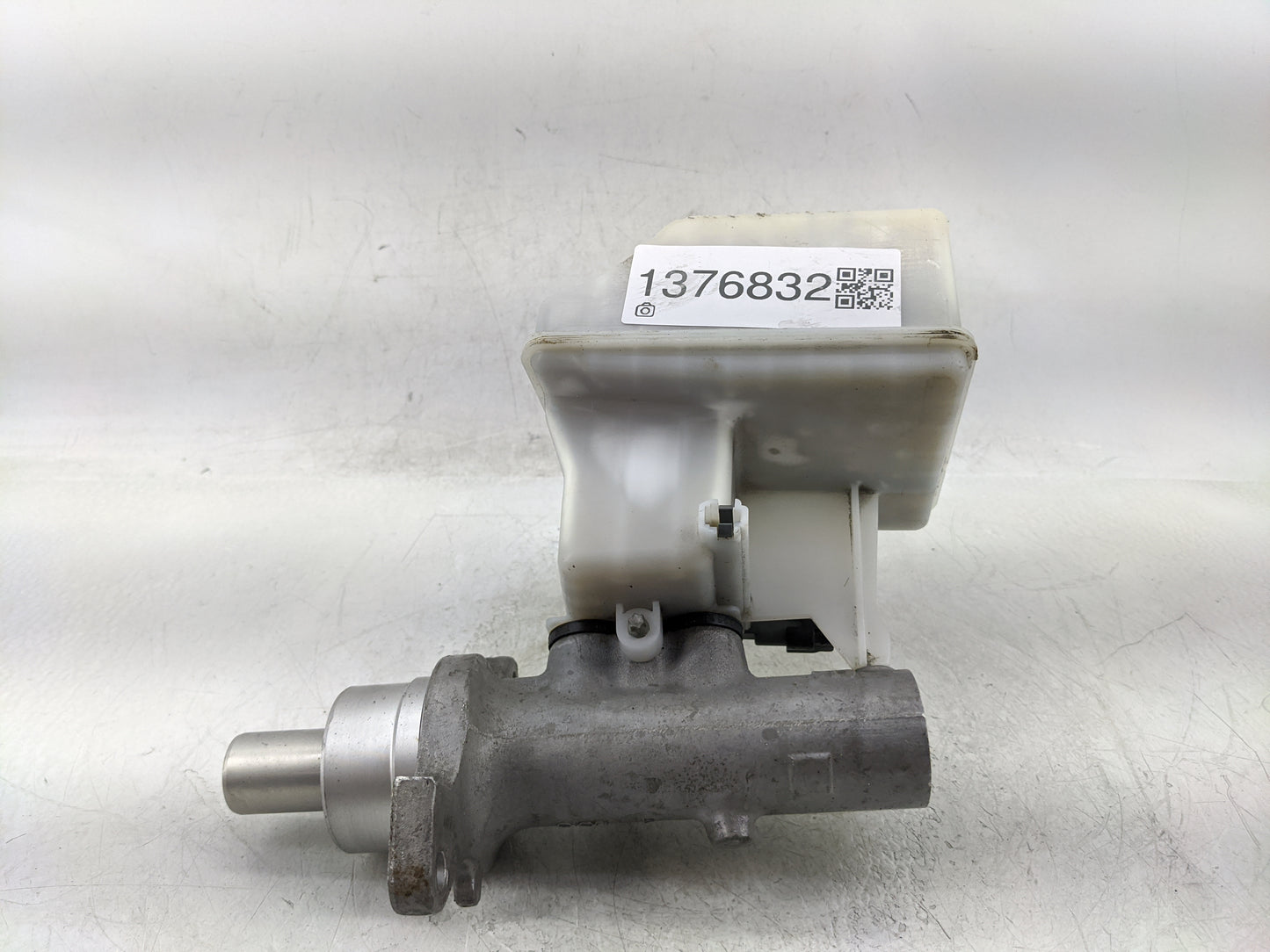 2007-2008 Dodge Ram 1500 Brake Master Cylinder - Oemusedautoparts1.com