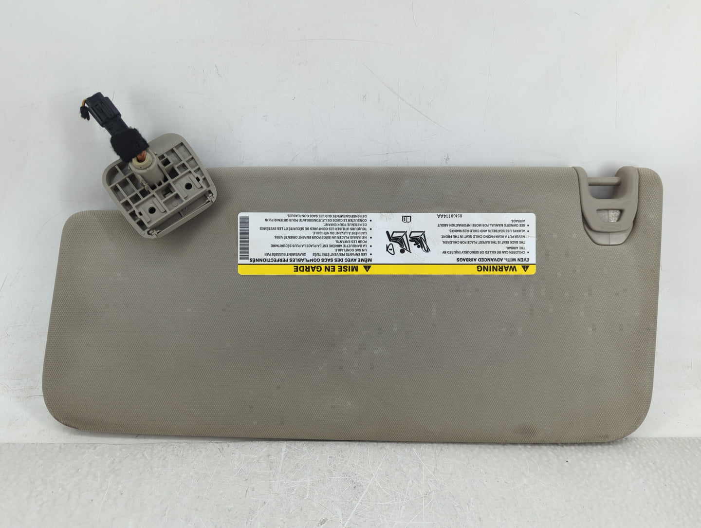 2022 Dodge Ram 1500 Sun Visor Shade Replacement Passenger Right Mirror Fits Fits 2019 2020 2021 OEM Used Auto Parts - Oemuse