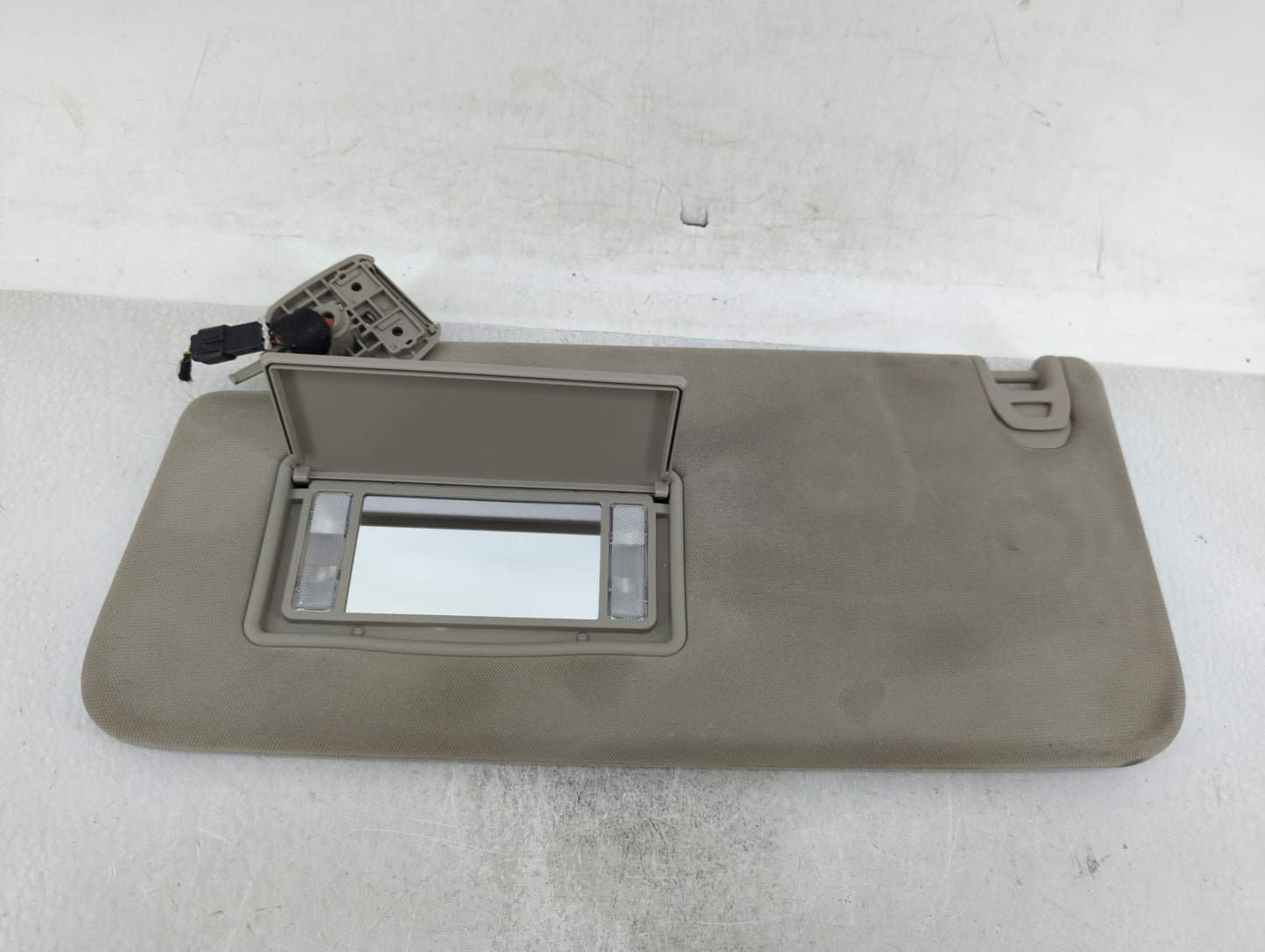 2022 Dodge Ram 1500 Sun Visor Shade Replacement Driver Left Mirror Fits Fits 2019 2020 2021 OEM Used Auto Parts - Oemusedaut