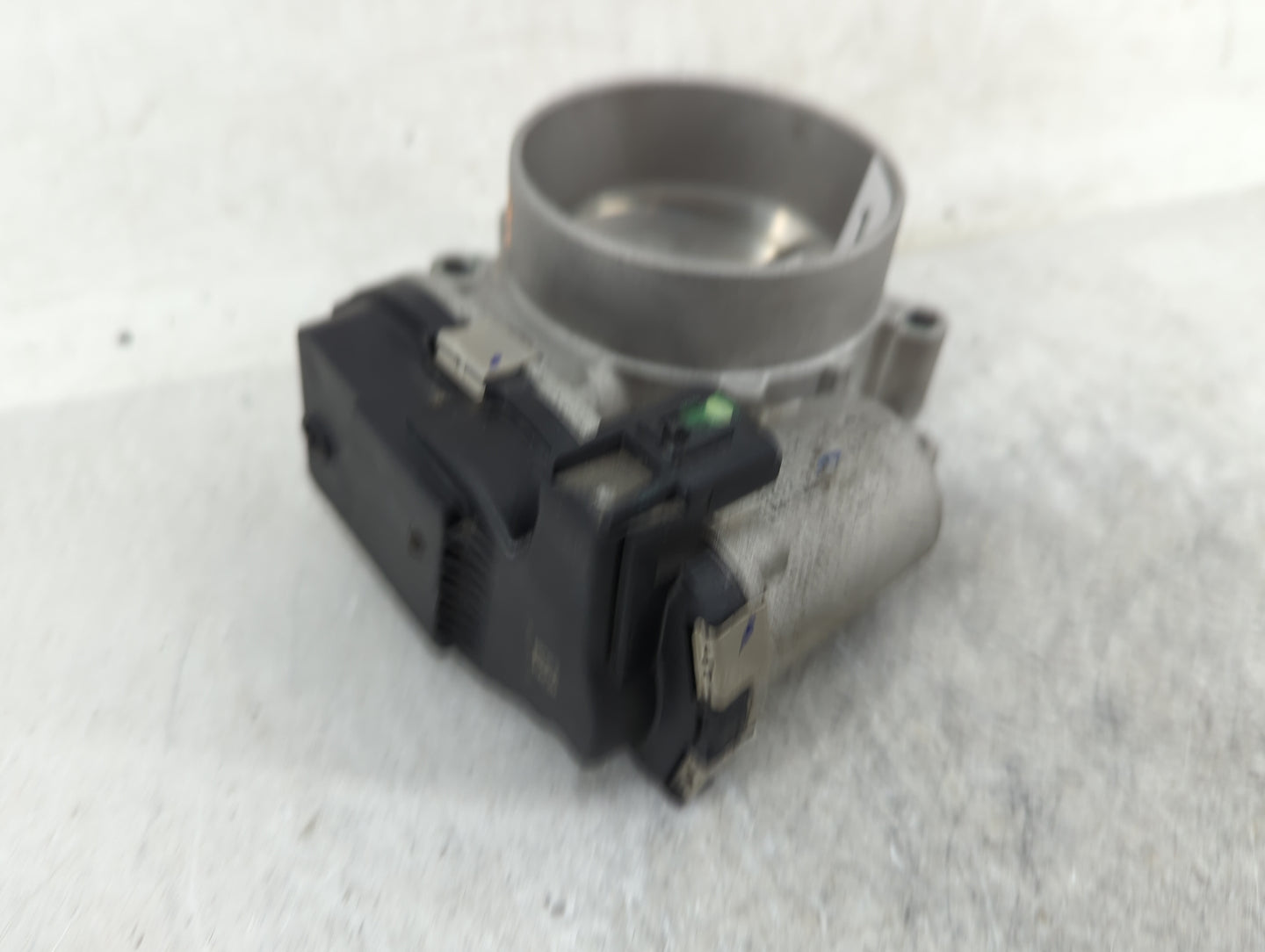 2022 Dodge Ram 1500 Throttle Body P/N:53034251AD Fits Fits 2012 2013 2014 2015 2016 2017 2018 2019 2020 2021 OEM Used Auto P