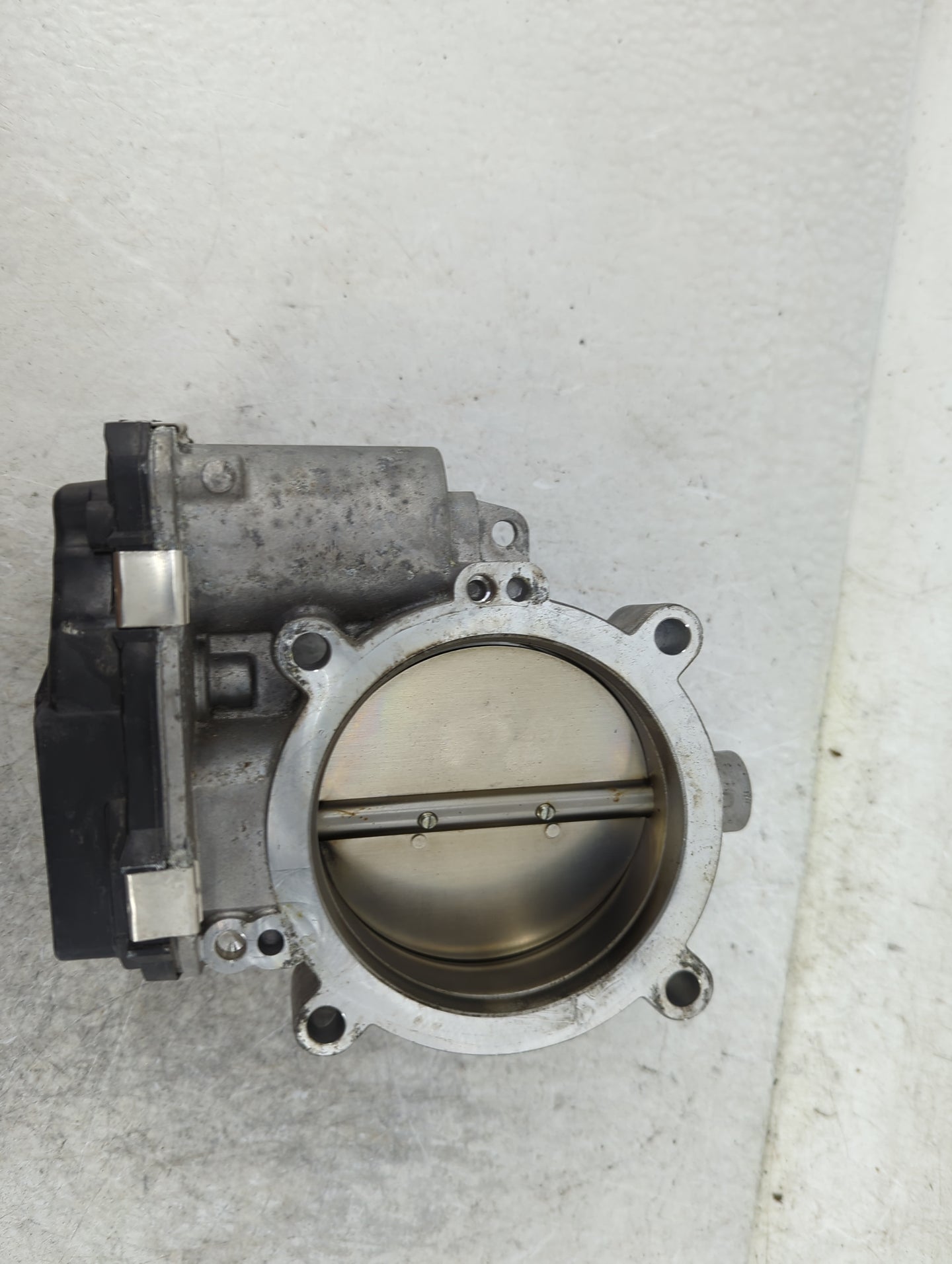 2022 Dodge Ram 1500 Throttle Body P/N:05281804AC Fits Fits 2012 2013 2014 2015 2016 2017 2018 2019 2020 2021 OEM Used Auto P