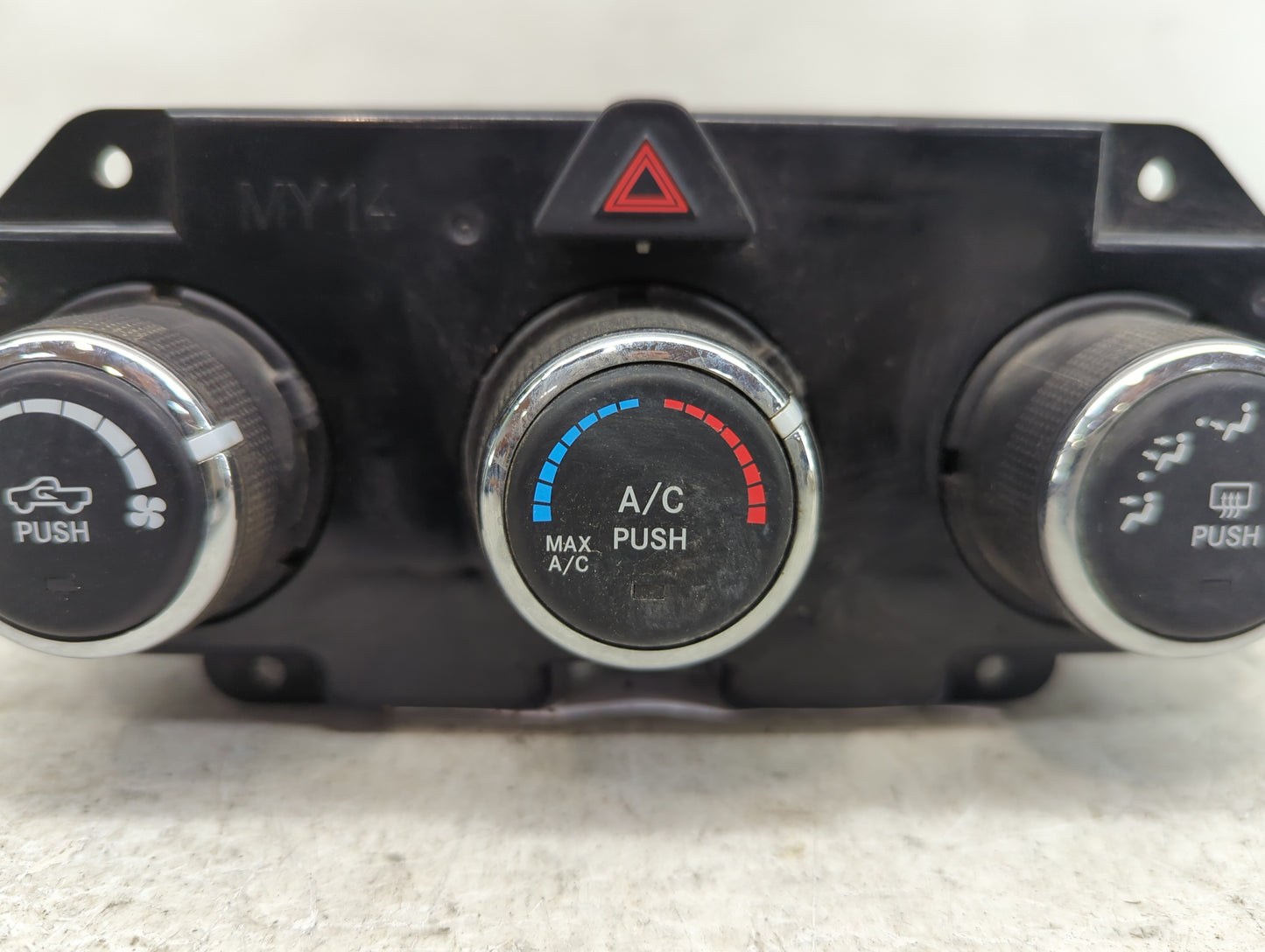 2022 Dodge Ram 1500 Climate Control Module Temperature AC/Heater Replacement P/N:P68186217AC Fits OEM Used Auto Parts - Oemu