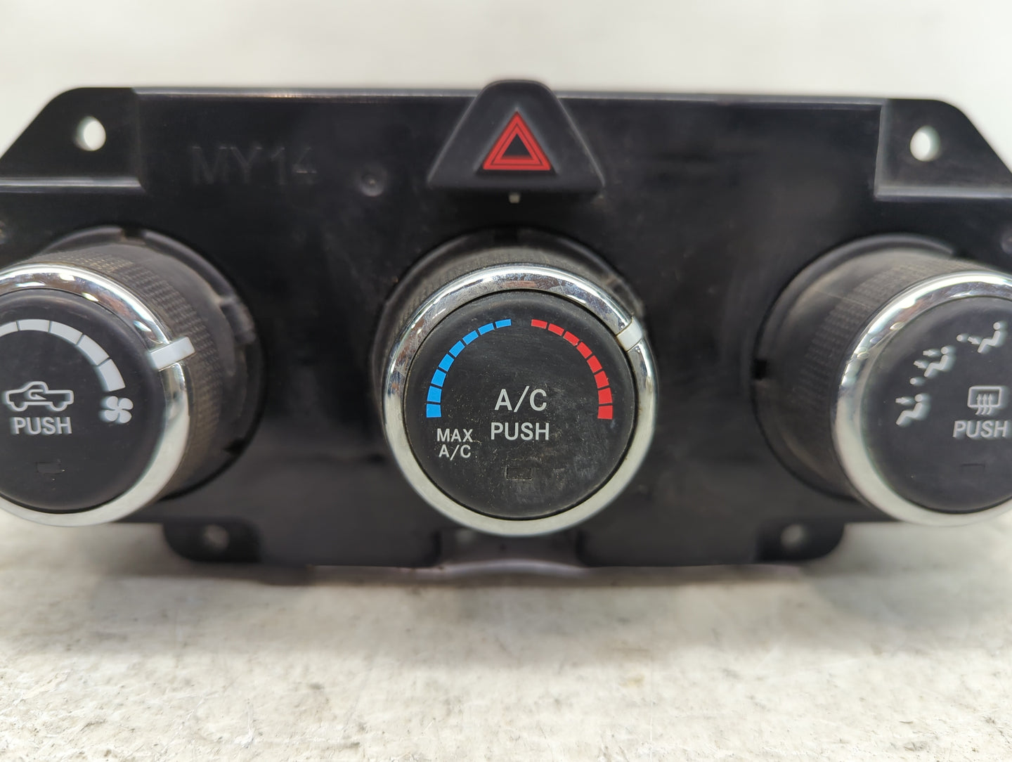 2022 Dodge Ram 1500 Climate Control Module Temperature AC/Heater Replacement P/N:P68186217AC Fits OEM Used Auto Parts - Oemu