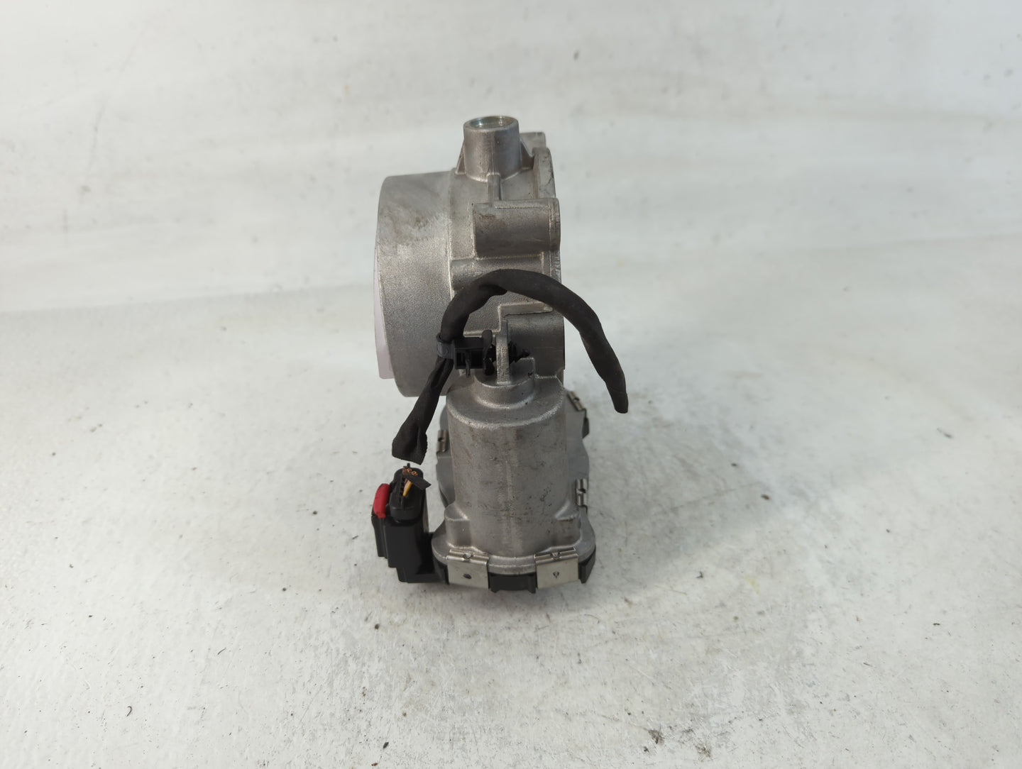 2022 Dodge Ram 1500 Throttle Body P/N:53034251 AD Fits Fits 2012 2013 2014 2015 2016 2017 2018 2019 2020 2021 OEM Used Auto 