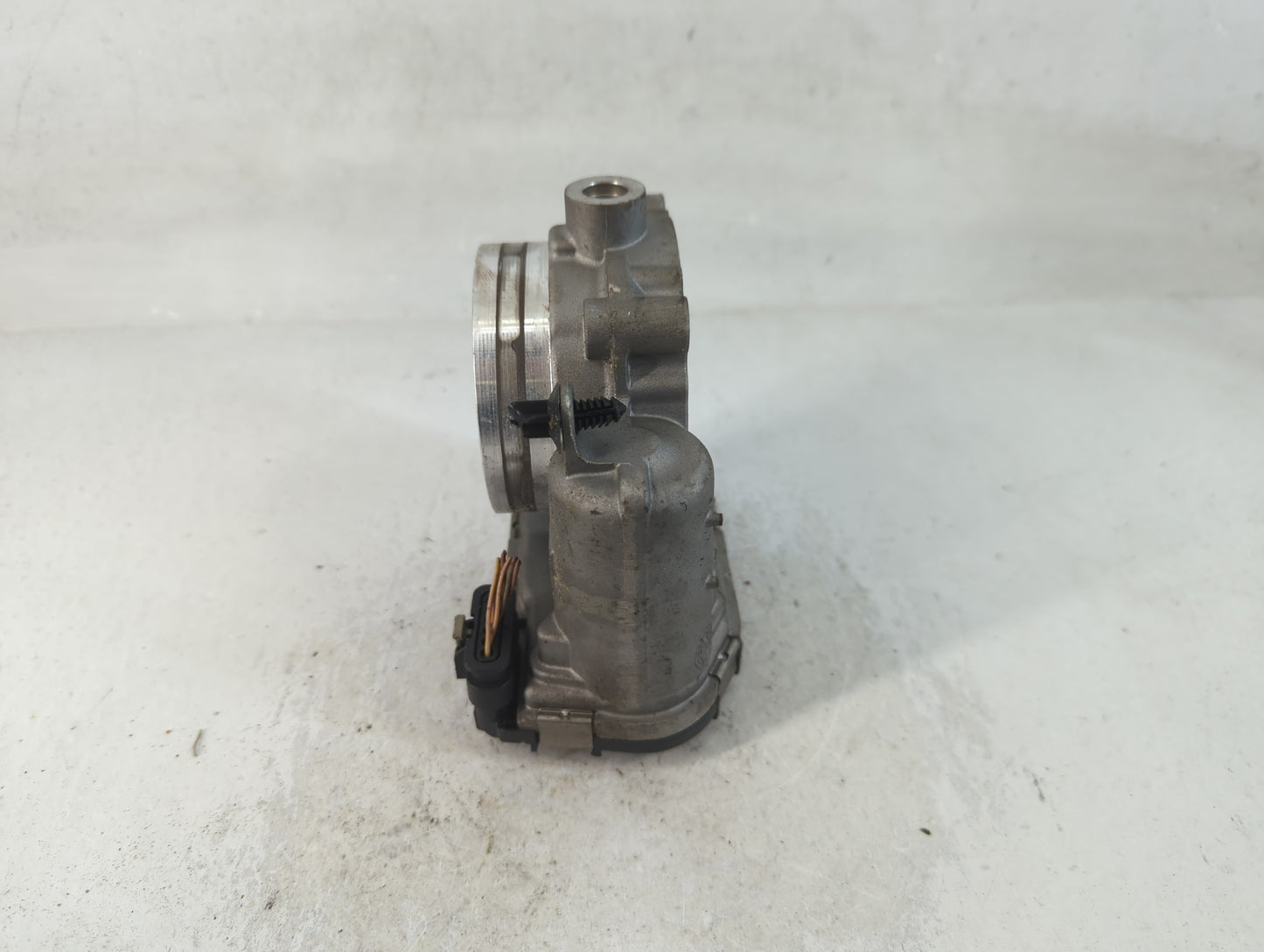 2022 Dodge Ram 1500 Throttle Body P/N:05281804AC Fits Fits 2018 2019 2020 2021 OEM Used Auto Parts - Oemusedautoparts1.com