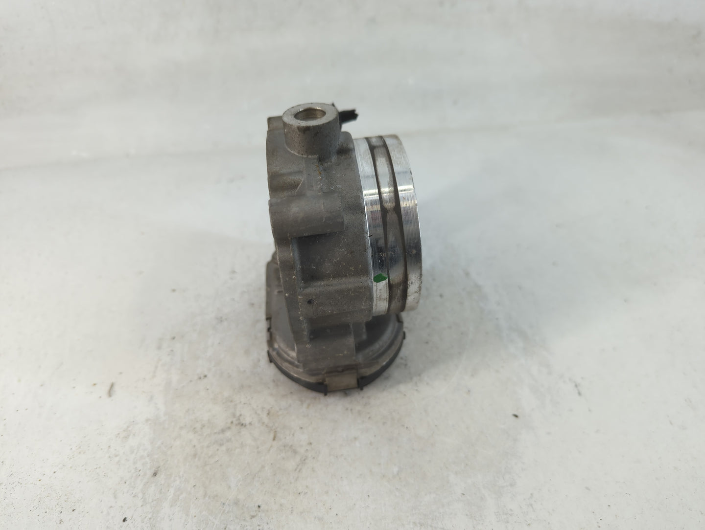 2022 Dodge Ram 1500 Throttle Body P/N:05281804AC Fits Fits 2018 2019 2020 2021 OEM Used Auto Parts - Oemusedautoparts1.com