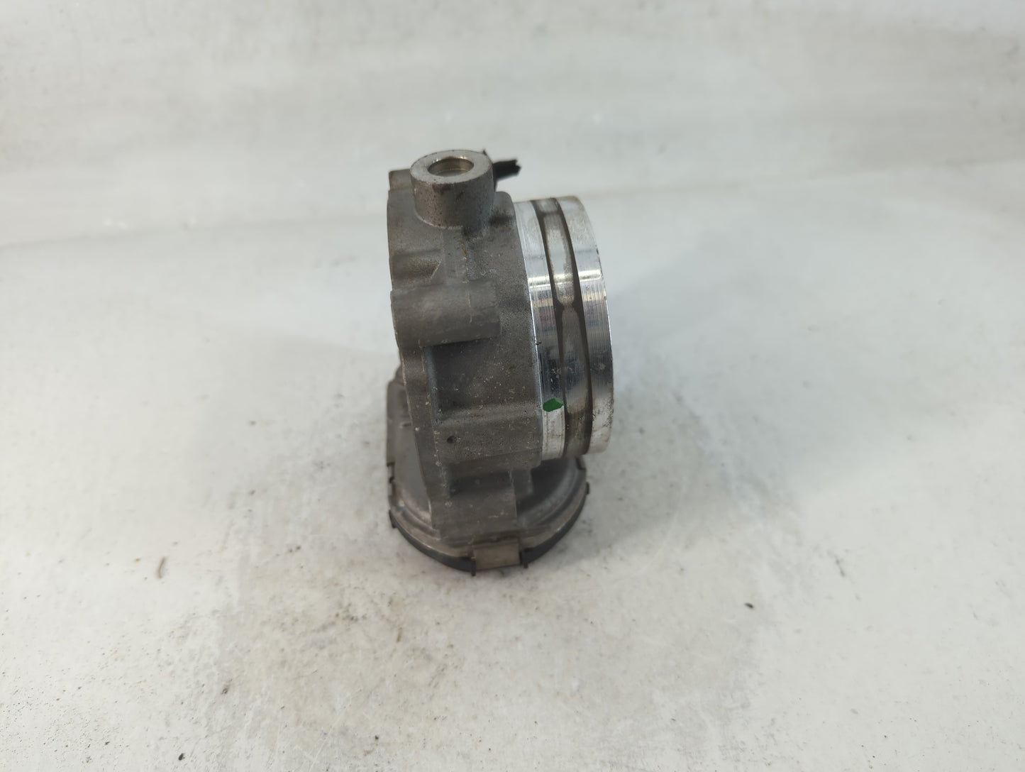 2022 Dodge Ram 1500 Throttle Body P/N:05281804AC Fits Fits 2018 2019 2020 2021 OEM Used Auto Parts - Oemusedautoparts1.com