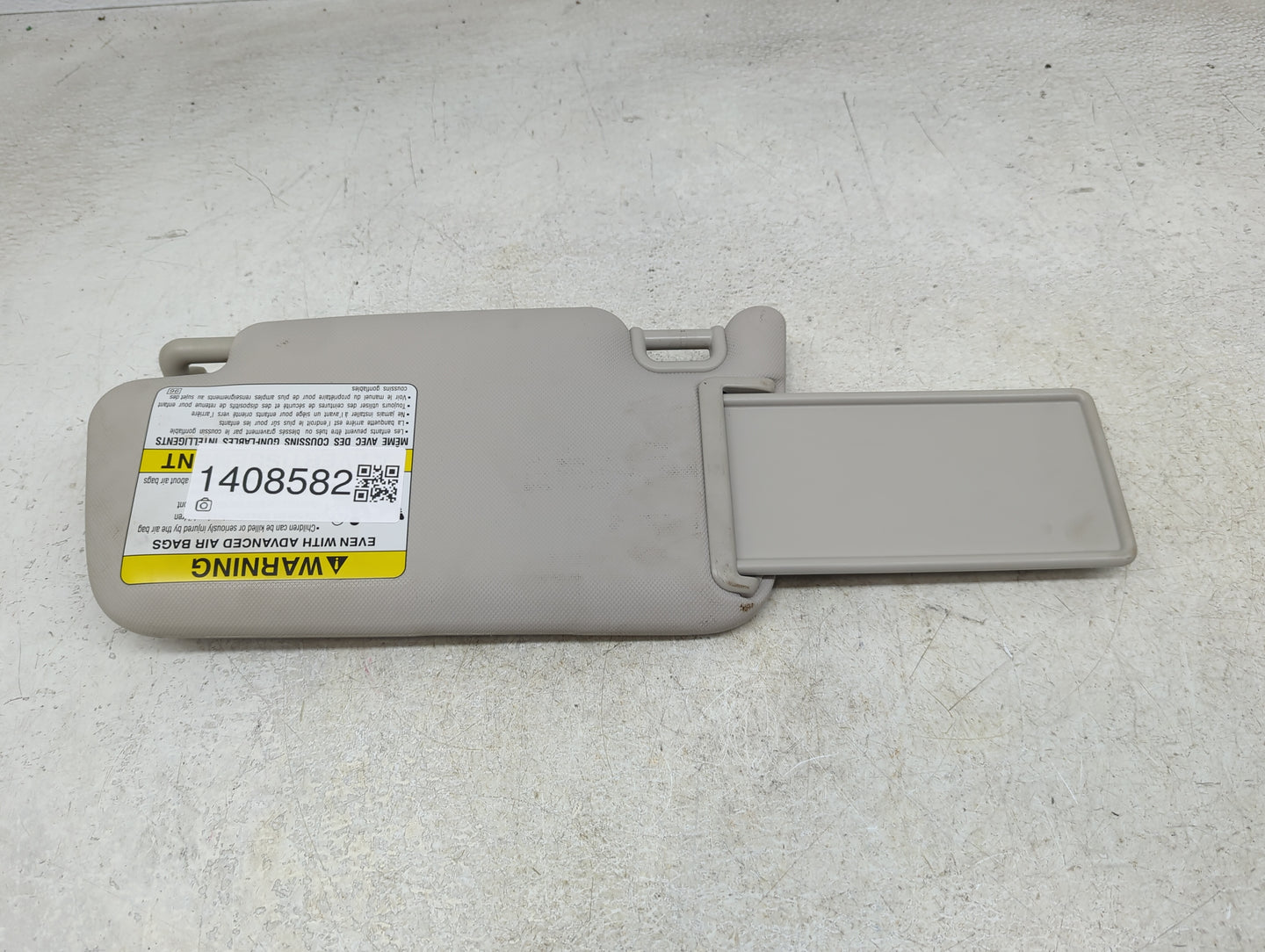 2022 Dodge Ram 2500 Sun Visor Shade Replacement Passenger Right Mirror Fits Fits 2019 2020 2021 OEM Used Auto Parts - Oemuse