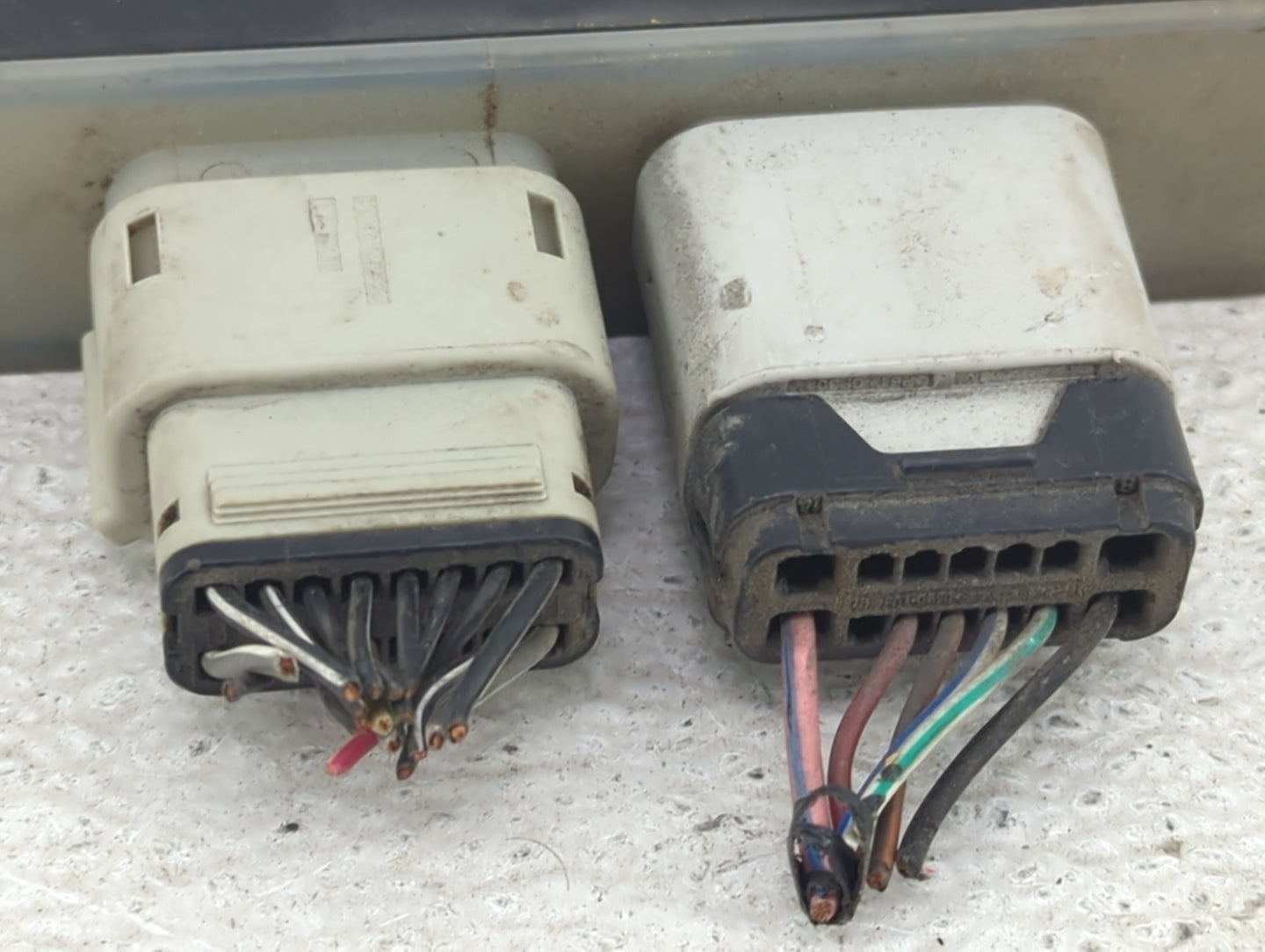 2022 Dodge Ram 3500 PCM Engine Control Computer ECU ECM PCU OEM P/N:57008770AA, 79201270AA Fits Fits 2019 2020 2021 OEM Used