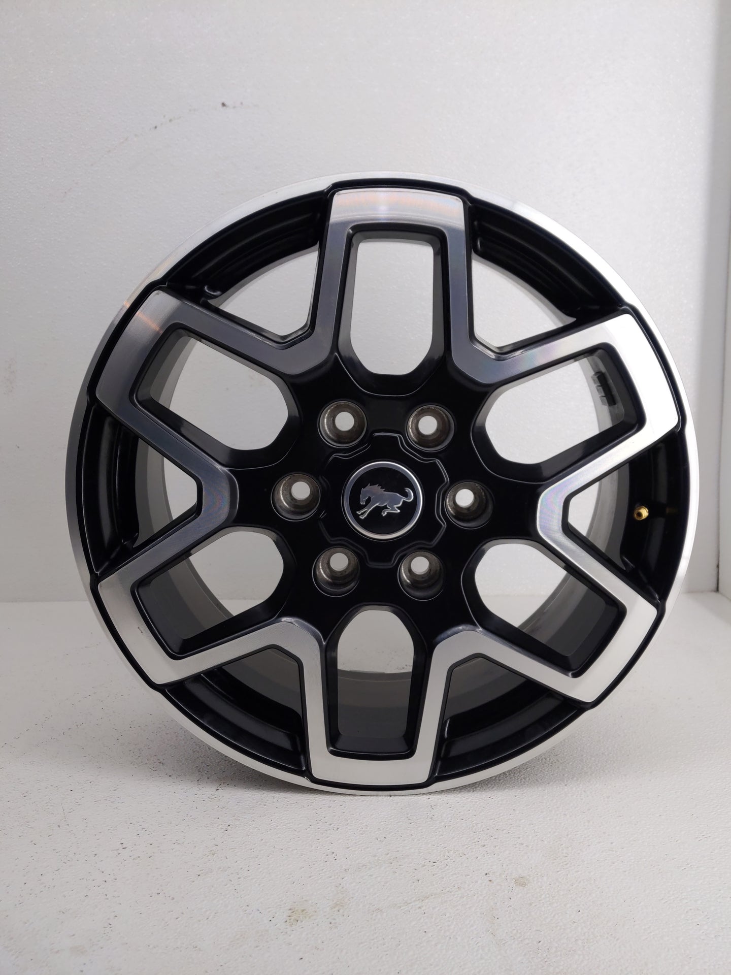 2021-2022 Ford Bronco Oem Wheel Rim 777432 - Oemusedautoparts1.com