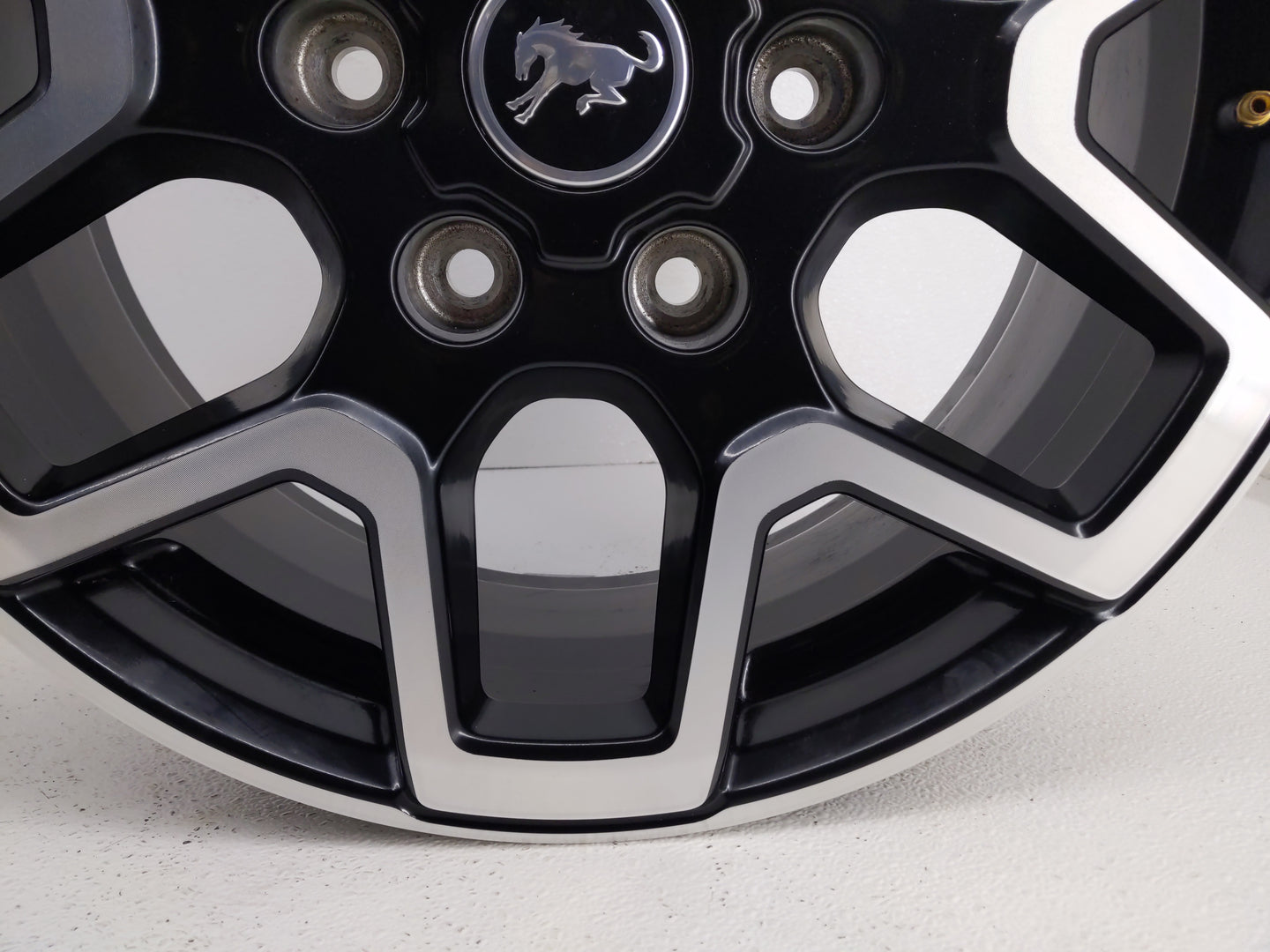 2021-2022 Ford Bronco Oem Wheel Rim 777432 - Oemusedautoparts1.com
