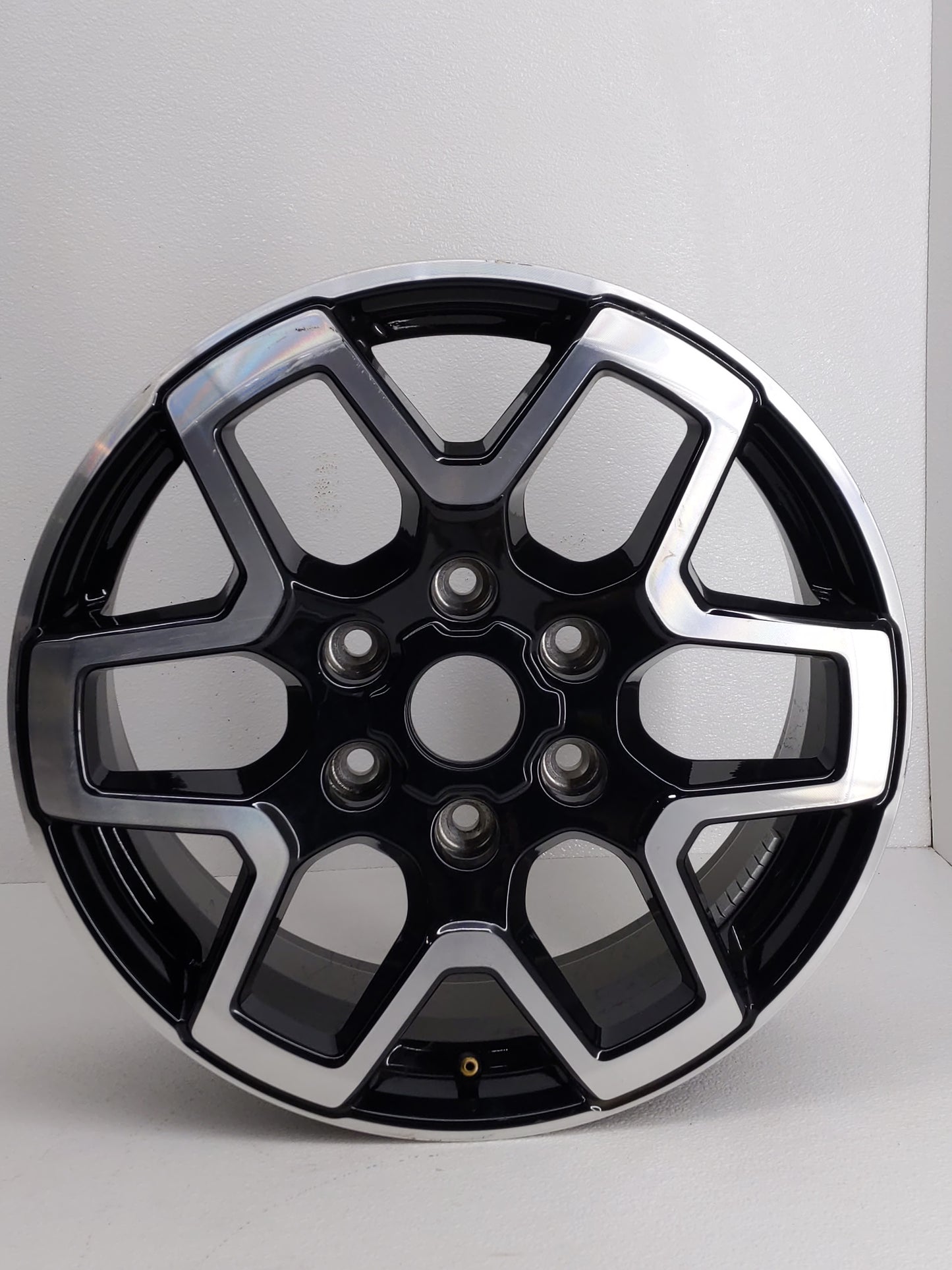 2021-2022 Ford Bronco Oem Wheel Rim 808924 - Oemusedautoparts1.com