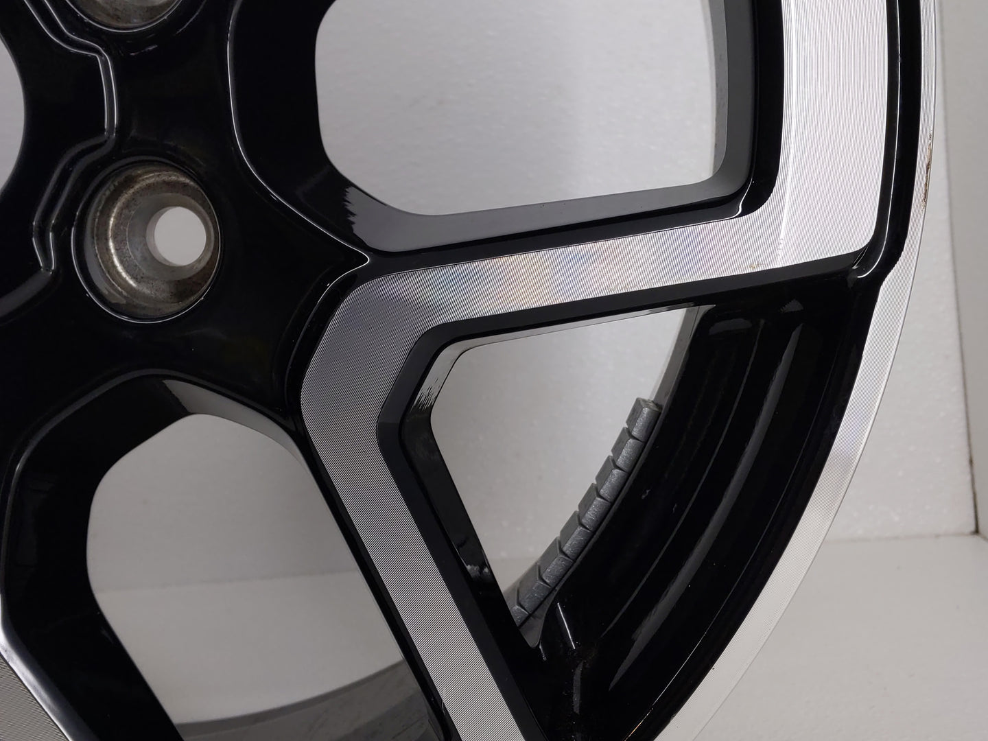 2021-2022 Ford Bronco Oem Wheel Rim 808924 - Oemusedautoparts1.com