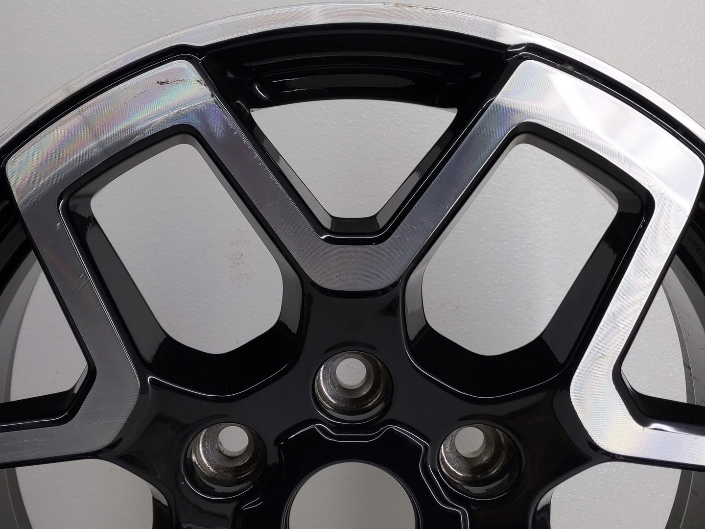 2021-2022 Ford Bronco Oem Wheel Rim 808924 - Oemusedautoparts1.com