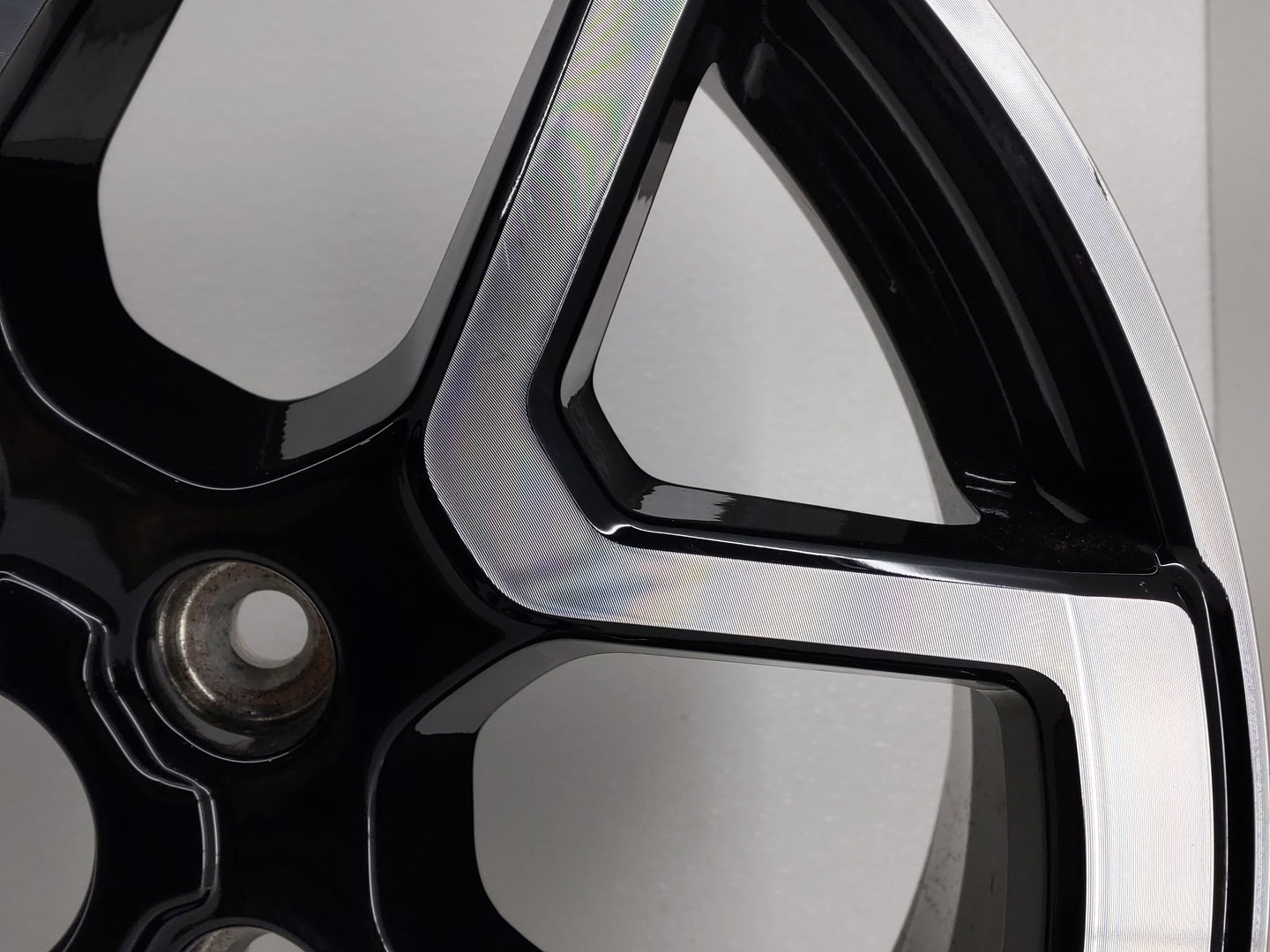 2021-2022 Ford Bronco Oem Wheel Rim 808924 - Oemusedautoparts1.com