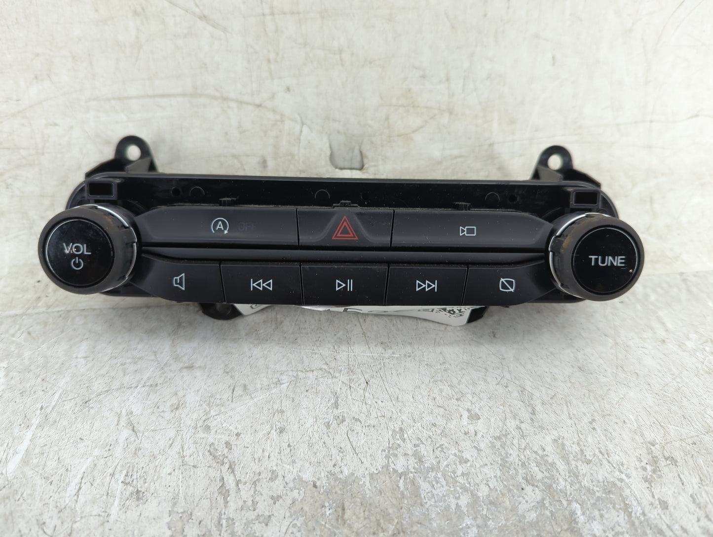 2021-2022 Ford Bronco Sport Radio AM FM Cd Player Receiver Replacement P/N:M1PT-18K811-CC Fits Fits 2021 2022 OEM Used Auto 