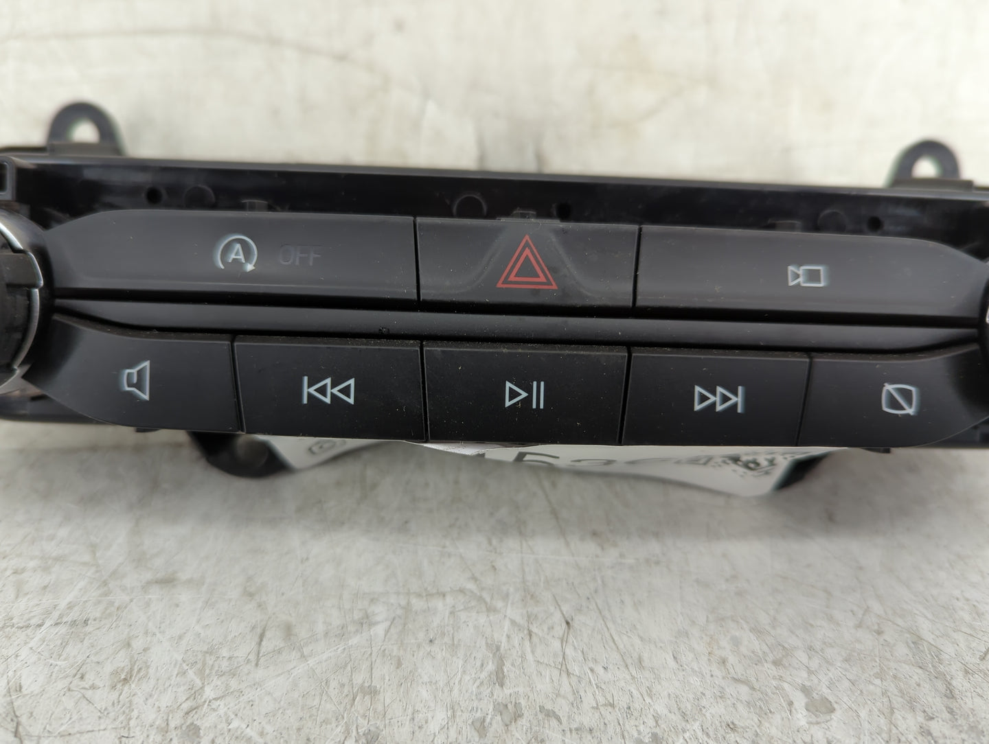 2021-2022 Ford Bronco Sport Radio AM FM Cd Player Receiver Replacement P/N:M1PT-18K811-CC Fits Fits 2021 2022 OEM Used Auto 