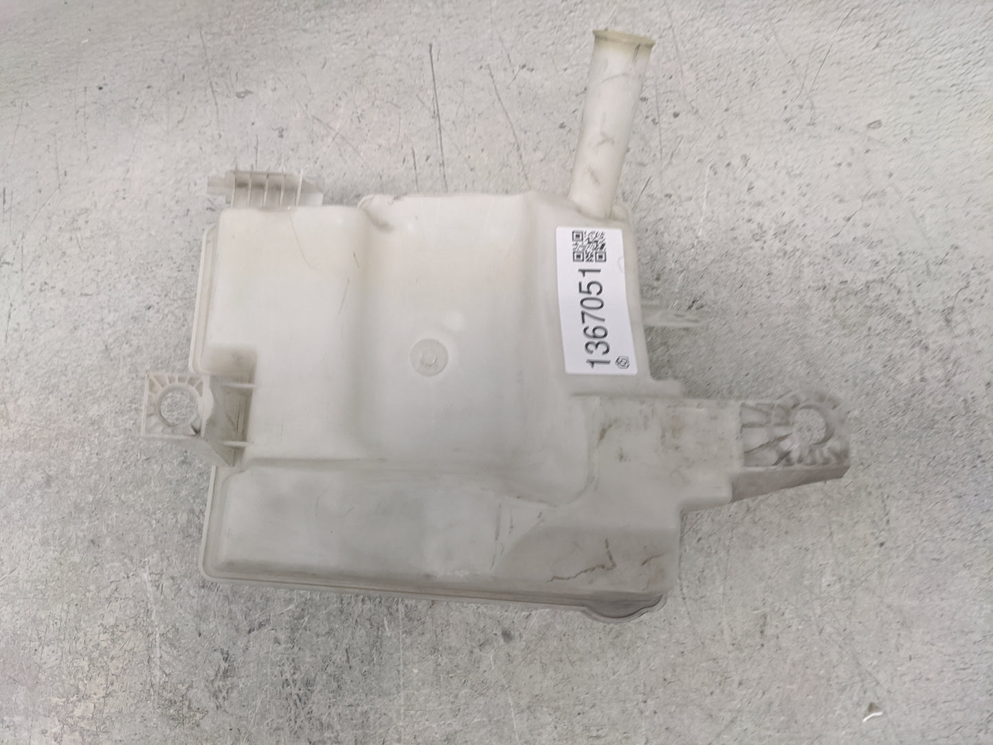 Ford E-transit Windshield Washer Fluid Reservoir Bottle - Oemusedautoparts1.com