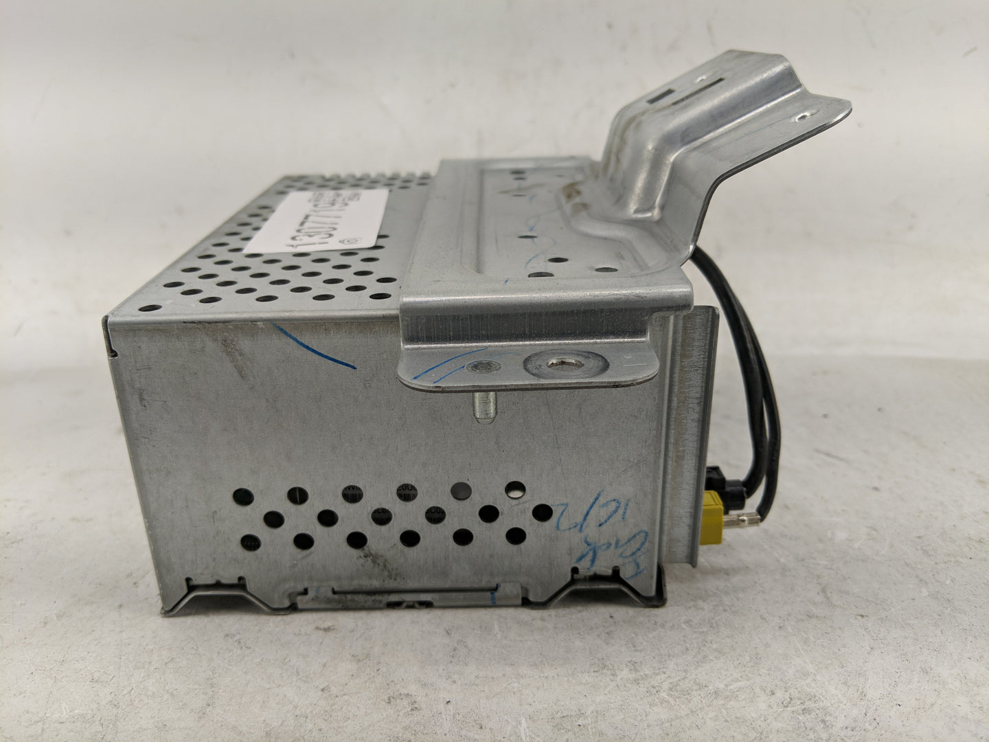 2021-2022 Ford Ecosport Radio AM FM Cd Player Receiver Replacement P/N:LU5T-18K810-KG Fits Fits 2021 2022 OEM Used Auto Part