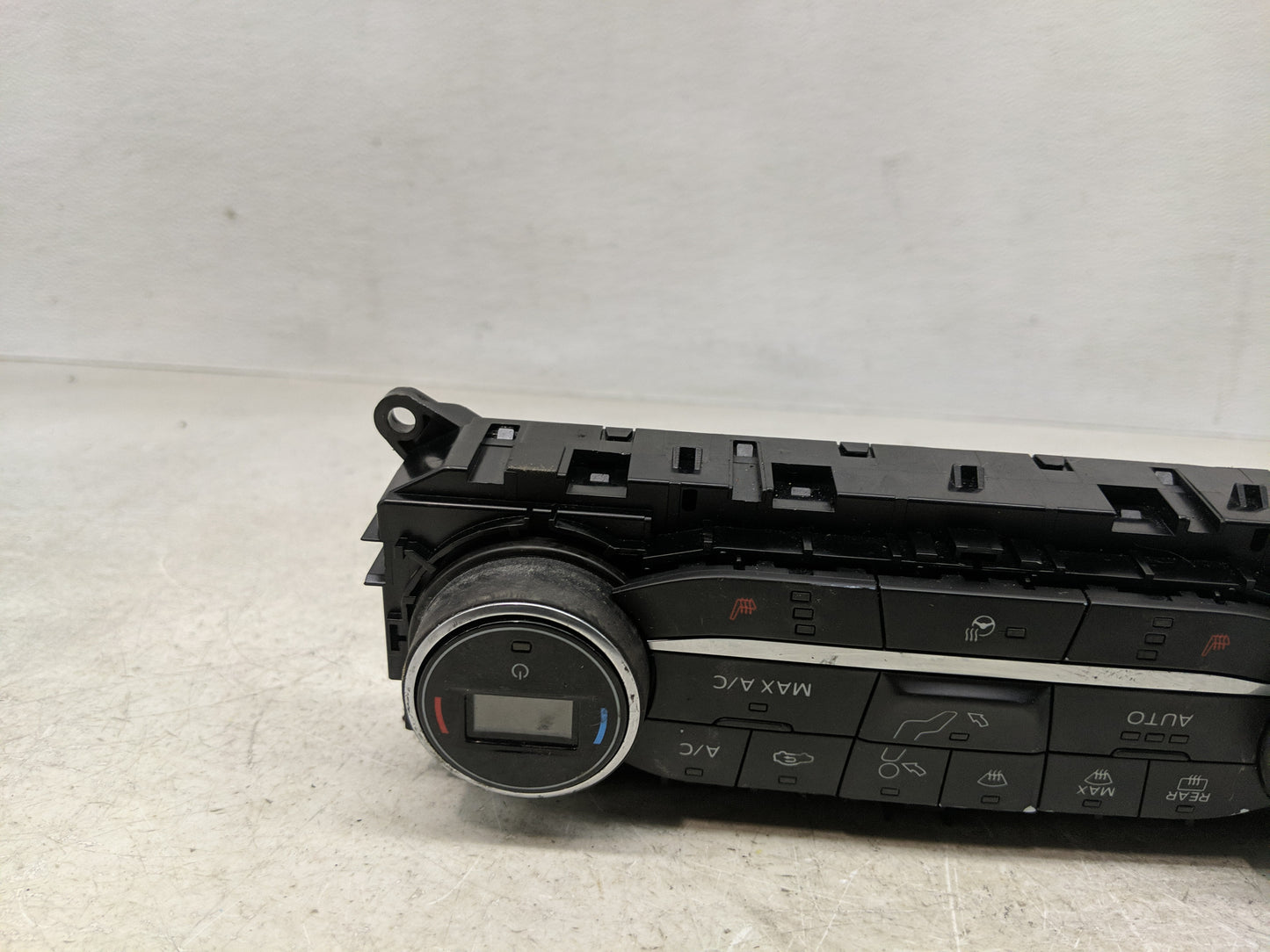 2021-2022 Ford Ecosport Climate Control Module Temperature AC/Heater Replacement Fits Fits 2021 2022 OEM Used Auto Parts - O