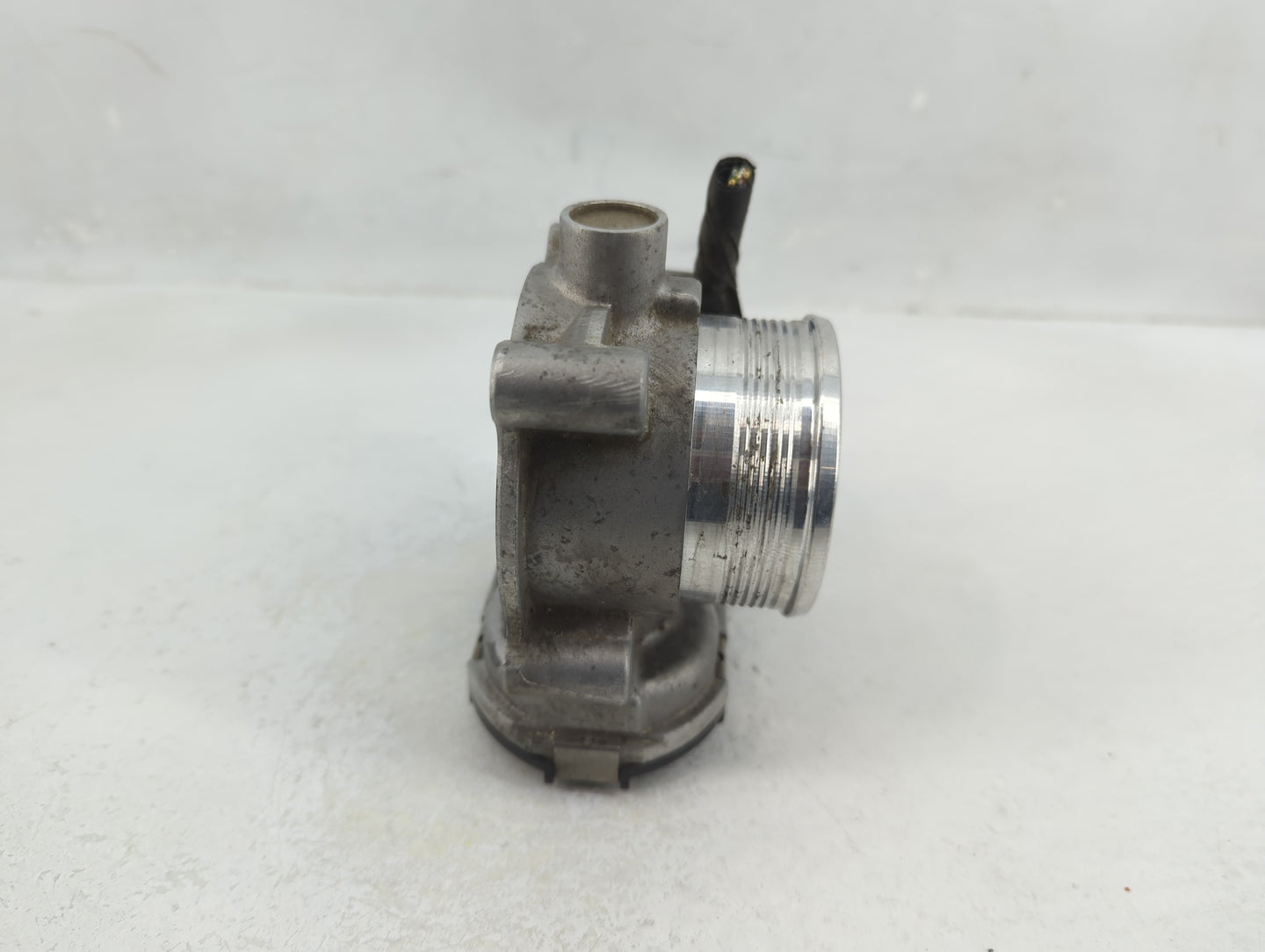 2018-2022 Ford Ecosport Throttle Body P/N:DS7E-9F991-BB Fits Fits 2014 2015 2016 2017 2018 2019 2020 2021 2022 OEM Used Auto