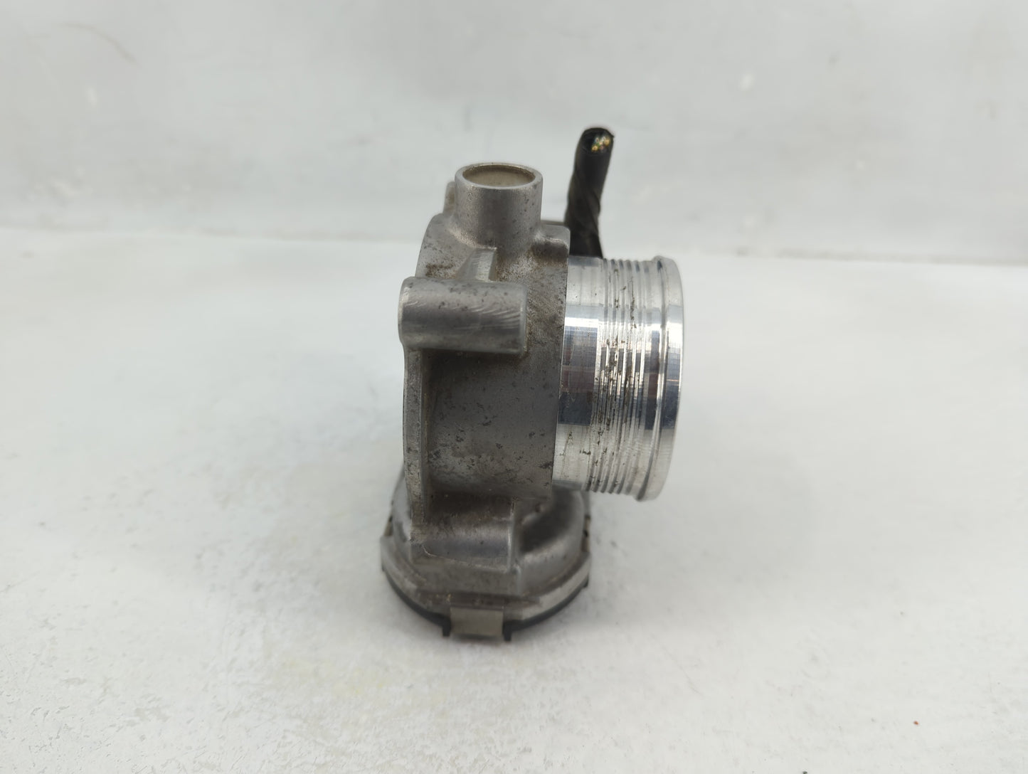 2018-2022 Ford Ecosport Throttle Body P/N:DS7E-9F991-BB Fits Fits 2014 2015 2016 2017 2018 2019 2020 2021 2022 OEM Used Auto