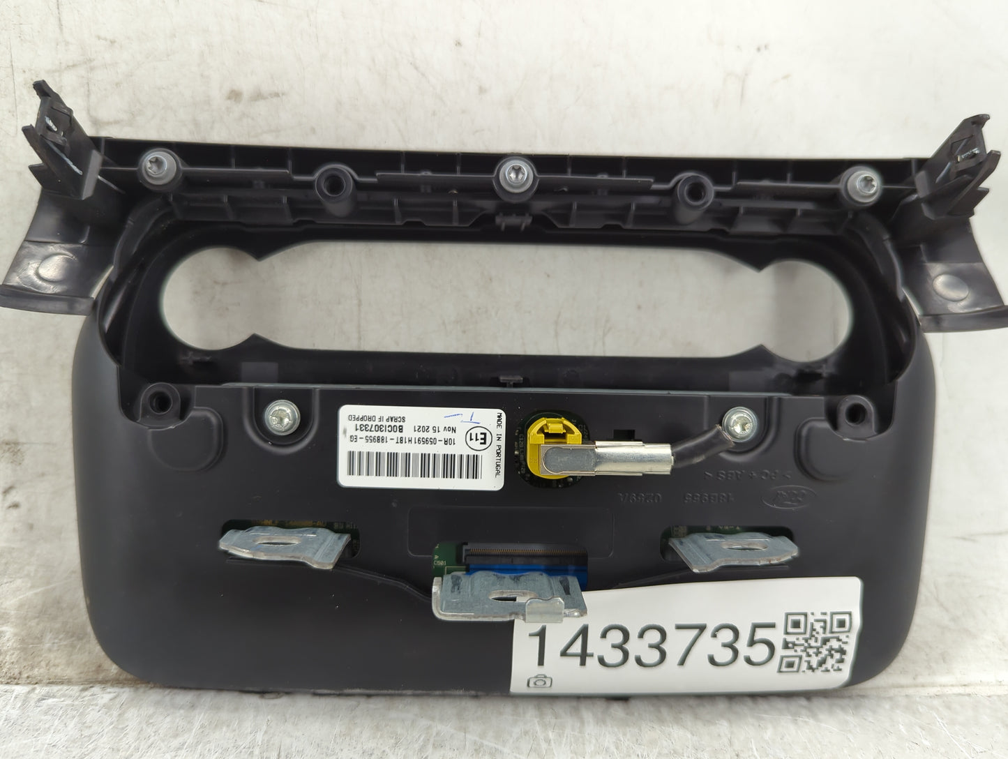 2021-2022 Ford Ecosport Information Display Screen Black - Oemusedautoparts1.com