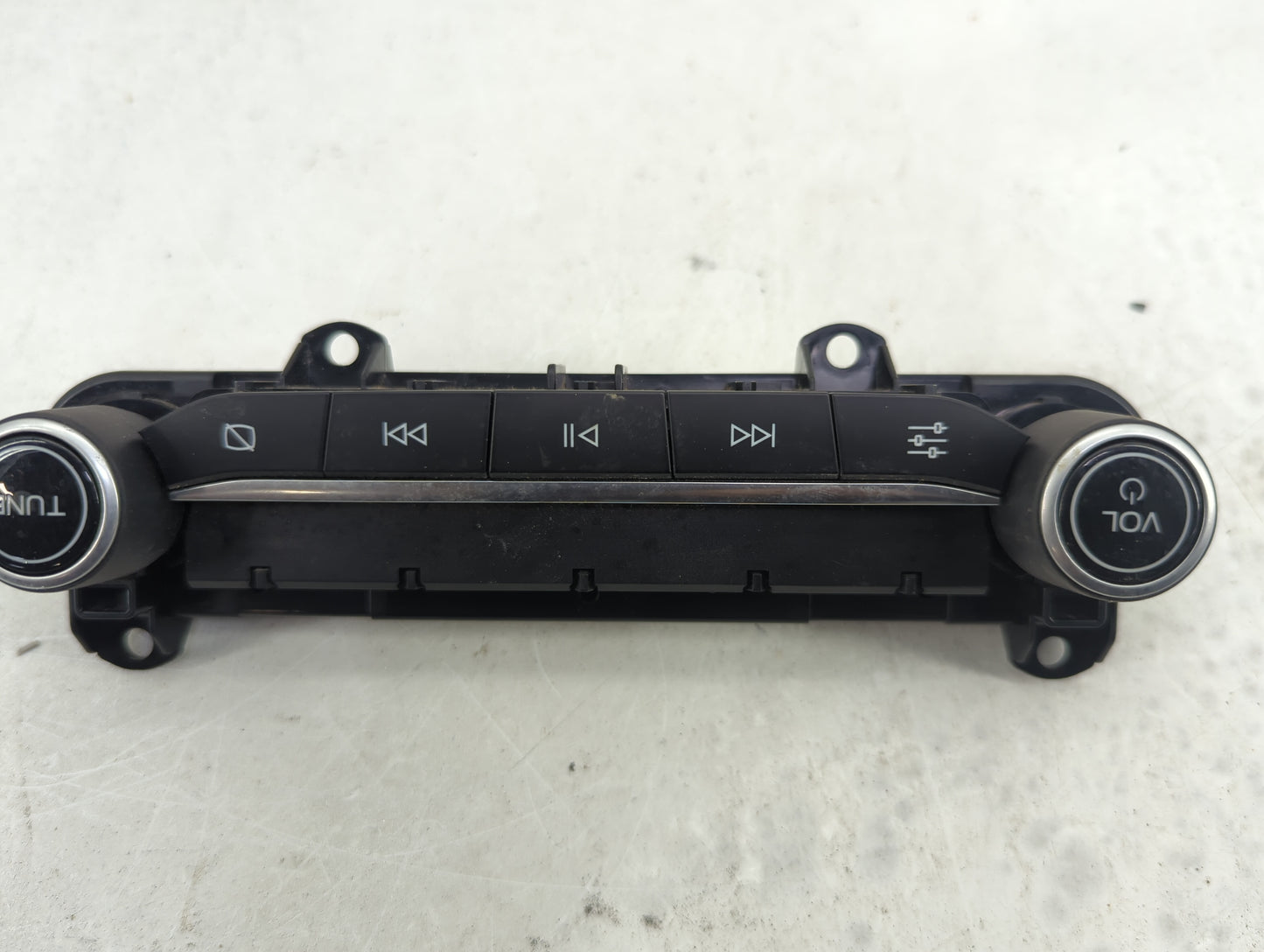 2021-2022 Ford Ecosport Radio AM FM Cd Player Receiver Replacement P/N:GN15-18K811-HF 10175180-00 Fits Fits 2020 2021 2022 O