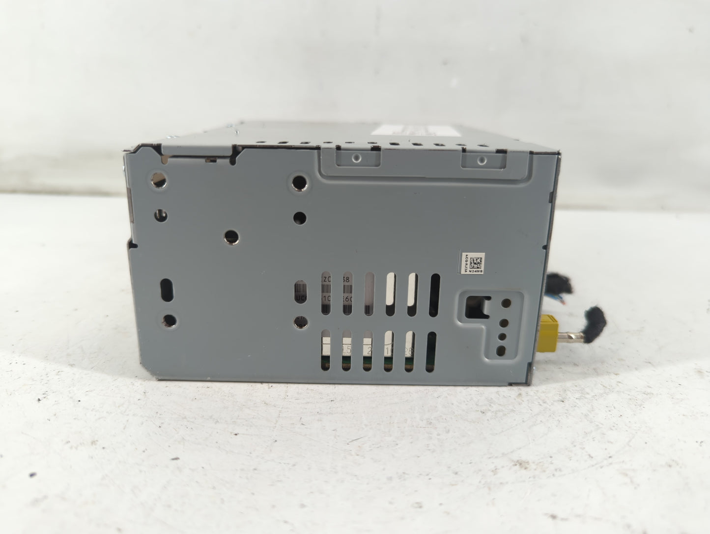 2022 Ford Edge Radio AM FM Cd Player Receiver Replacement P/N:CQ-RJ3AN24MB Fits OEM Used Auto Parts - Oemusedautoparts1.com
