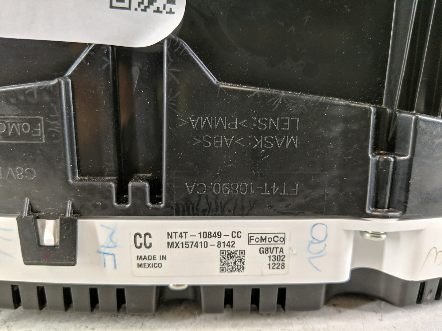 2019-2020 Ford Edge Instrument Cluster Speedometer Gauges P/N:NT4T-10849-CC Fits Fits 2019 2020 OEM Used Auto Parts - Oemuse