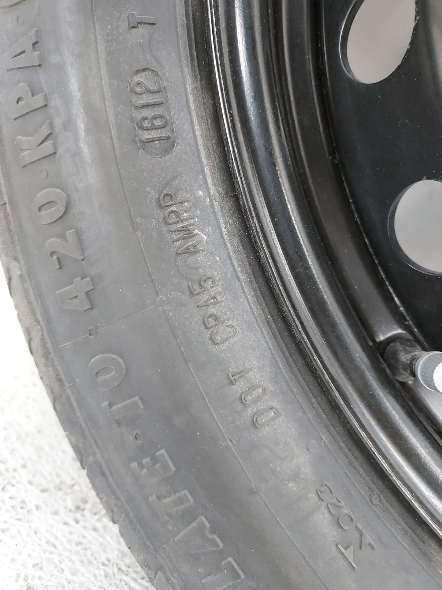 2015-2022 Ford Edge Spare Donut Tire Wheel Rim Oem 1420779 - Oemusedautoparts1.com