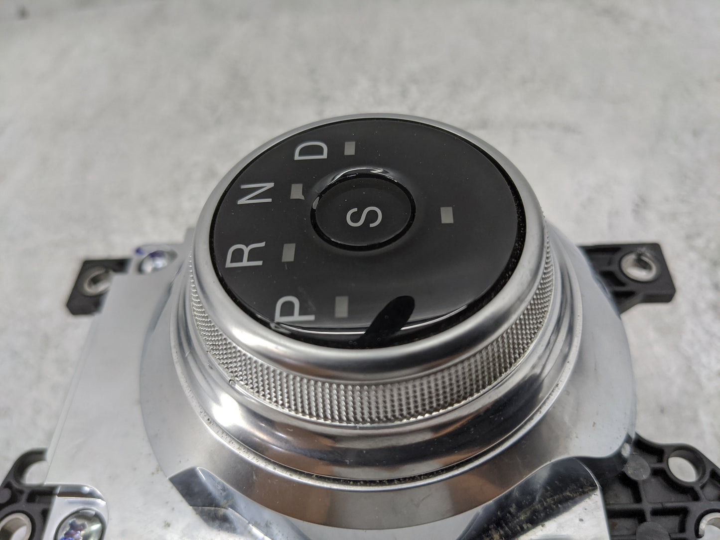 2022 Ford Edge Floor Console Assembly Shifter - Oemusedautoparts1.com