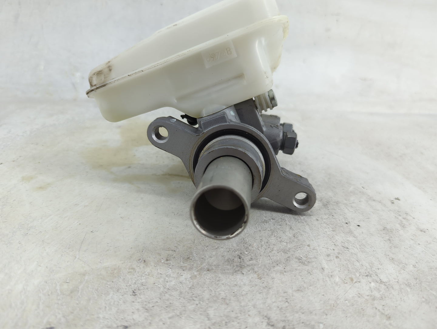 2015-2020 Ford Edge Brake Master Cylinder 1490510 - Oemusedautoparts1.com