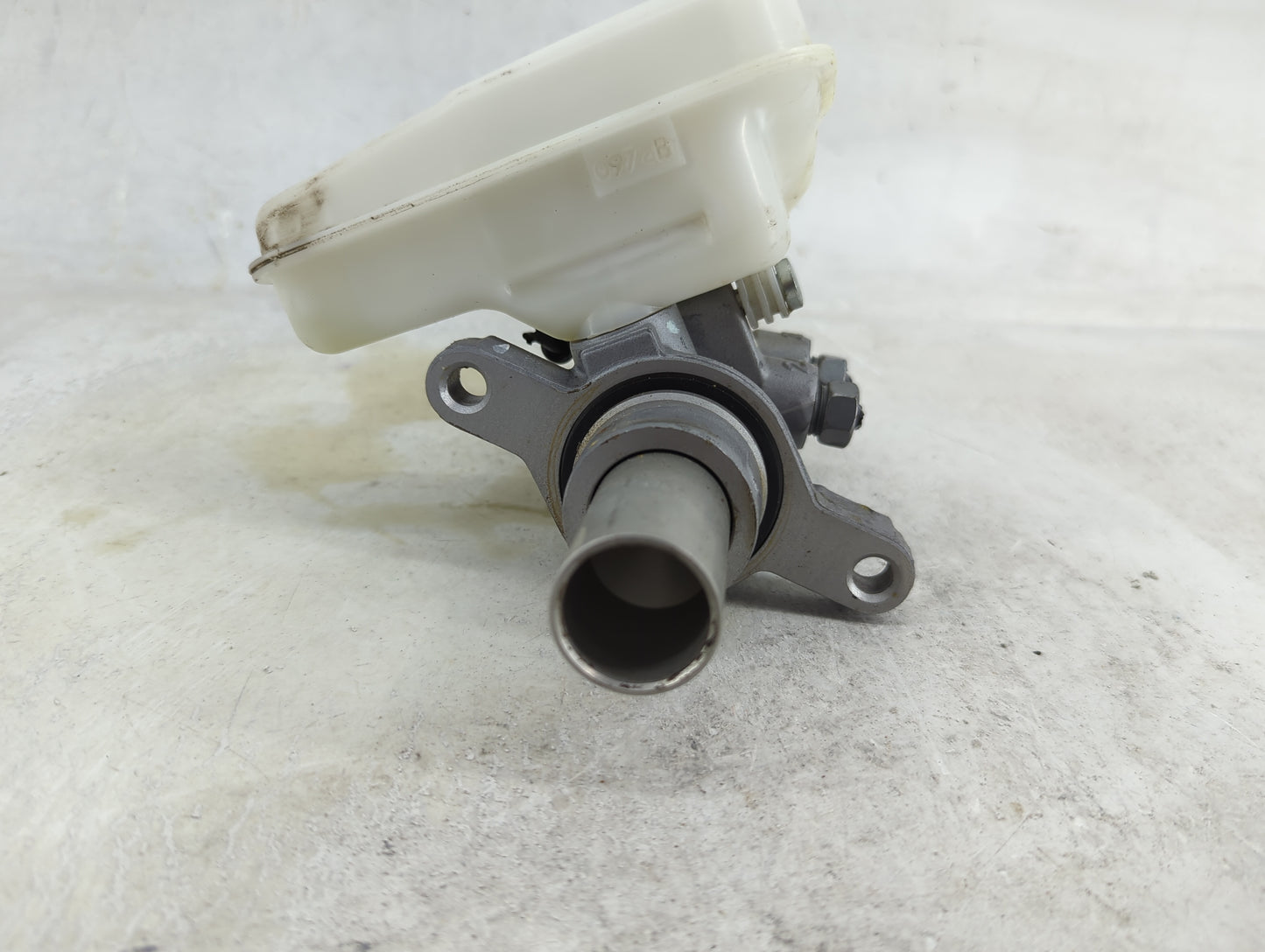 2015-2020 Ford Edge Brake Master Cylinder 1490510 - Oemusedautoparts1.com